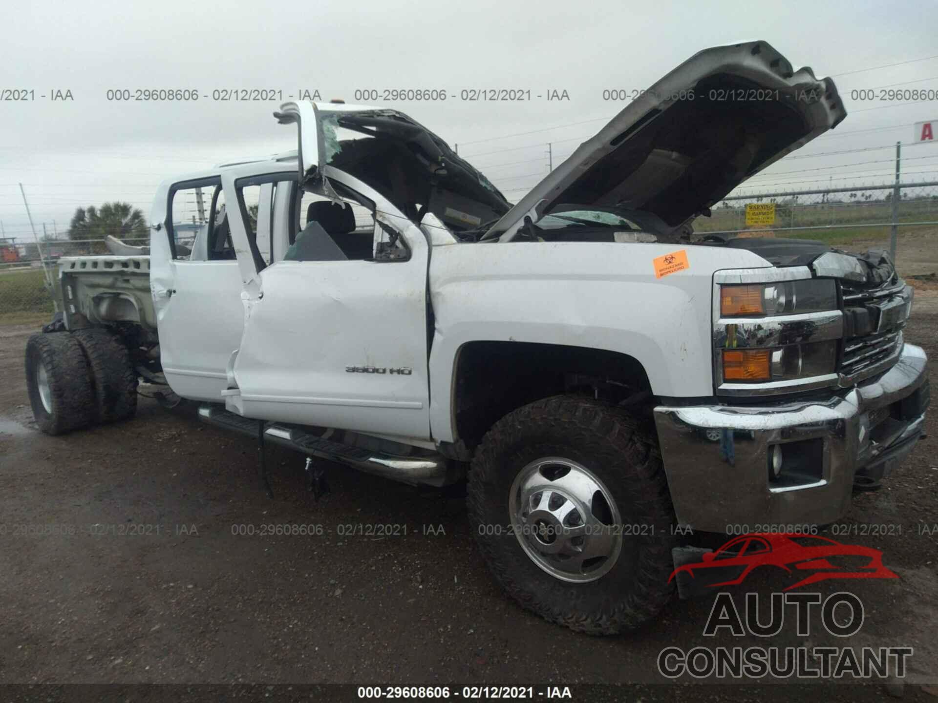 CHEVROLET SILVERADO 3500HD 2018 - 1GC4KZCY7JF136898