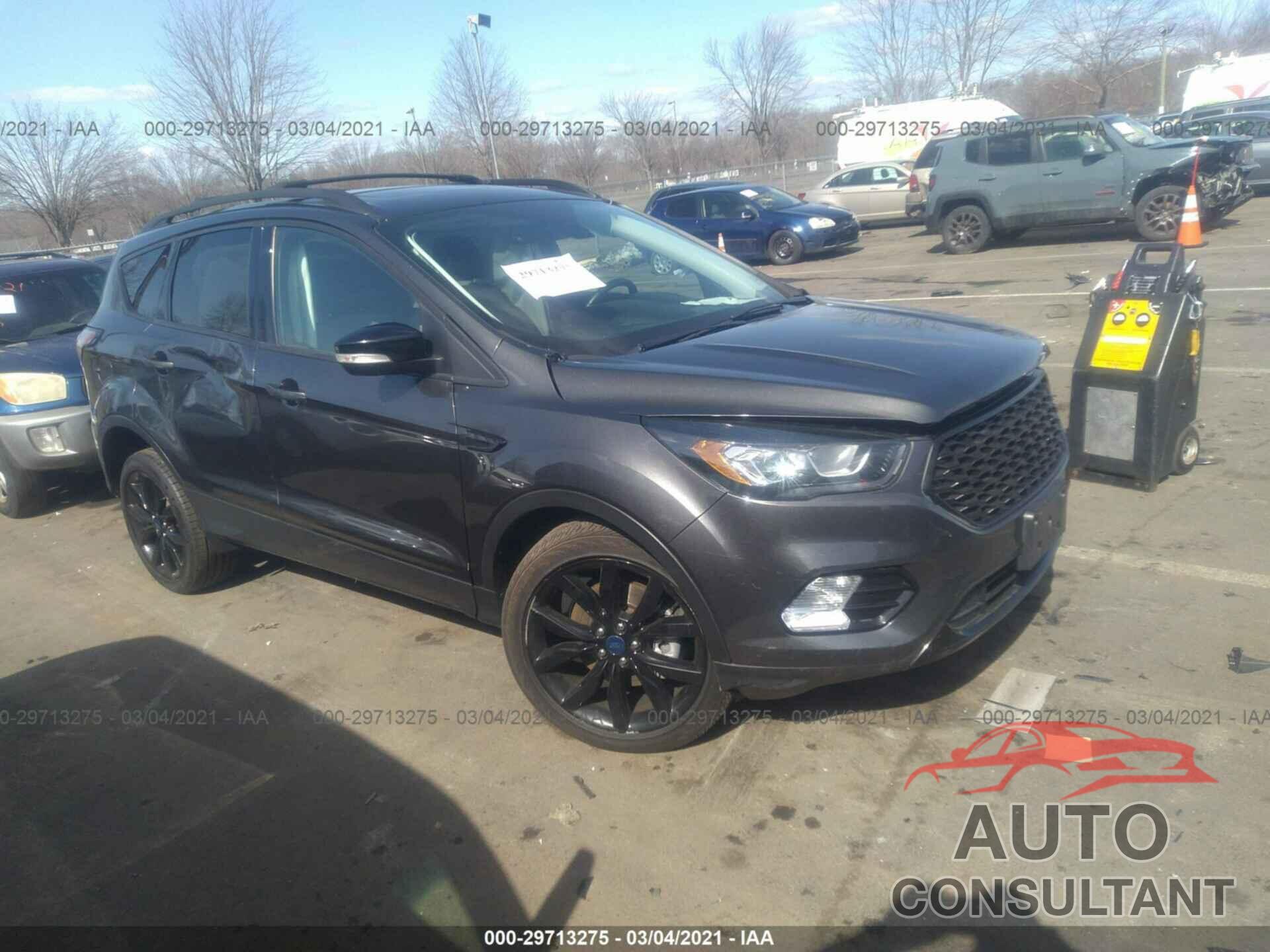 FORD ESCAPE 2017 - 1FMCU9J9XHUD33342