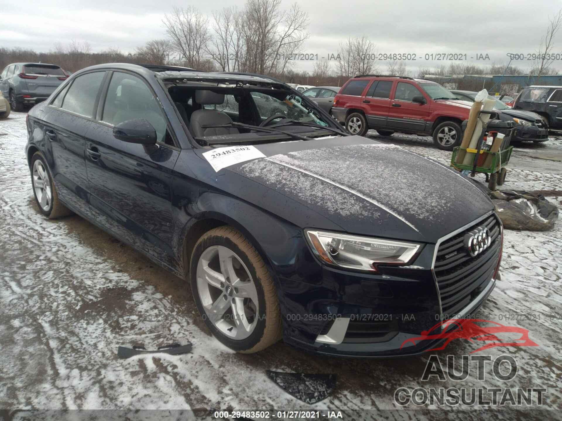 AUDI A3 SEDAN 2017 - WAUB8GFF7H1025471