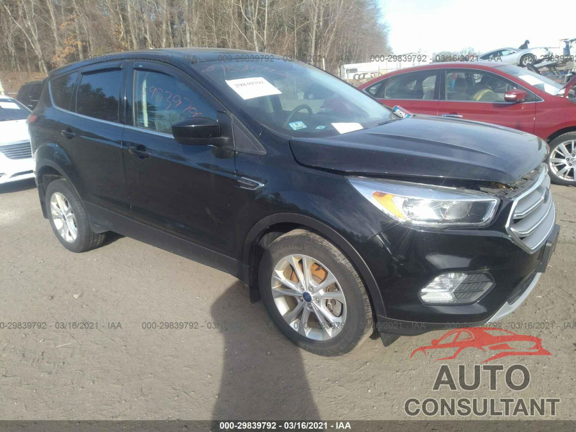 FORD ESCAPE 2017 - 1FMCU9GD8HUE61381