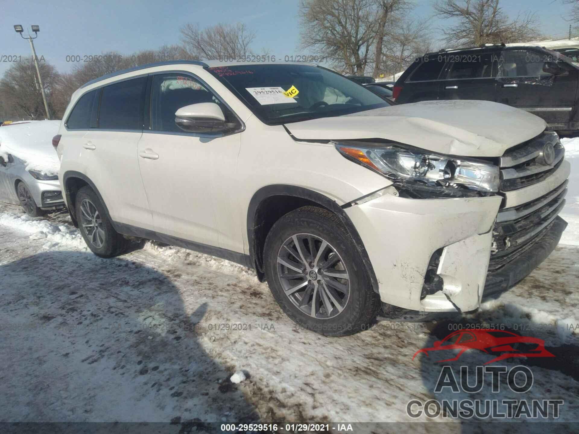 TOYOTA HIGHLANDER 2019 - 5TDJZRFH9KS608241