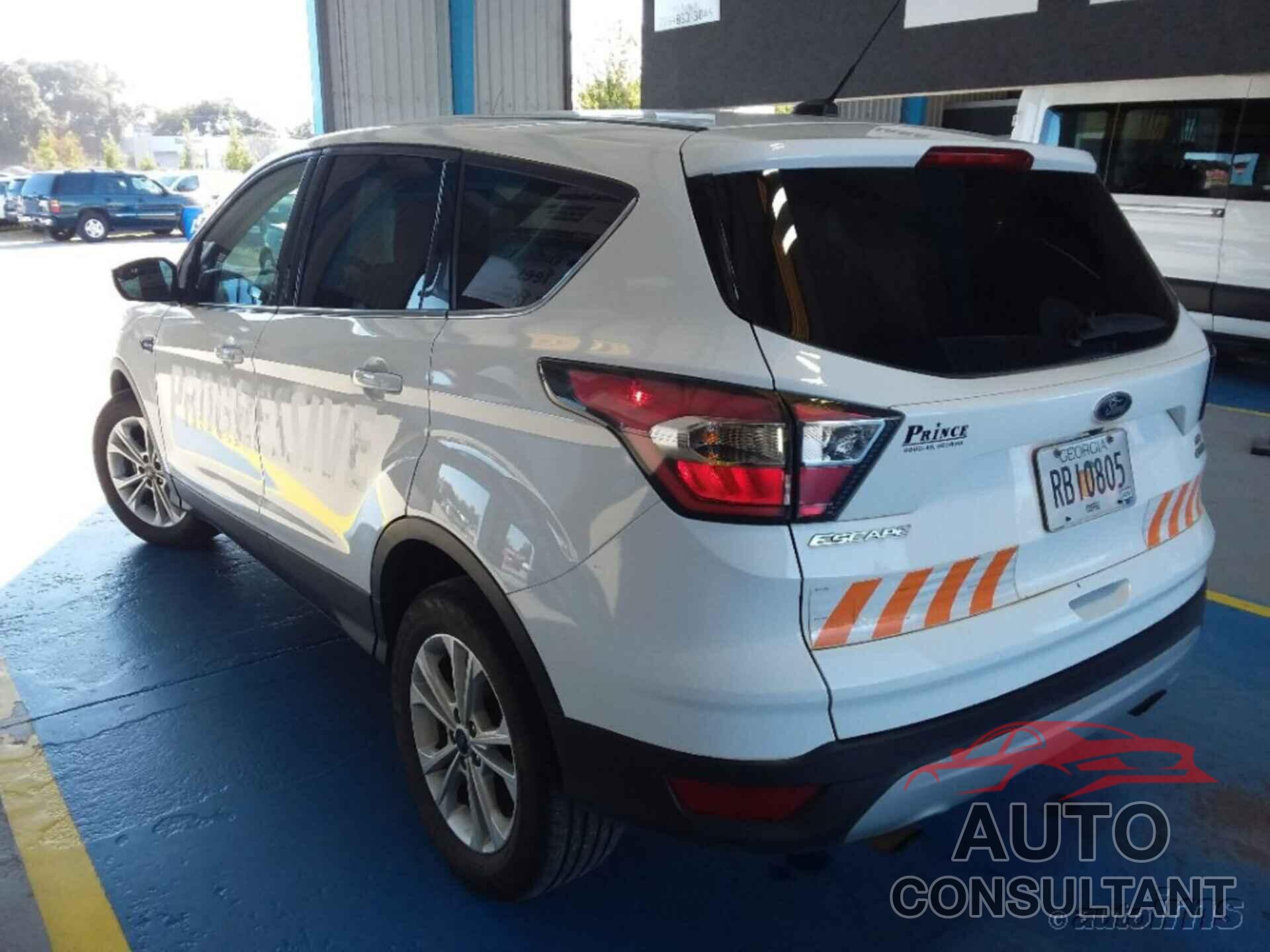 FORD ESCAPE 2017 - 1FMCU0GD0HUA69331