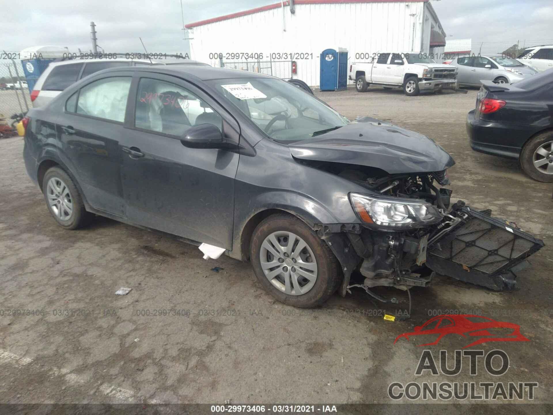 CHEVROLET SONIC 2018 - 1G1JB5SH4J4115962