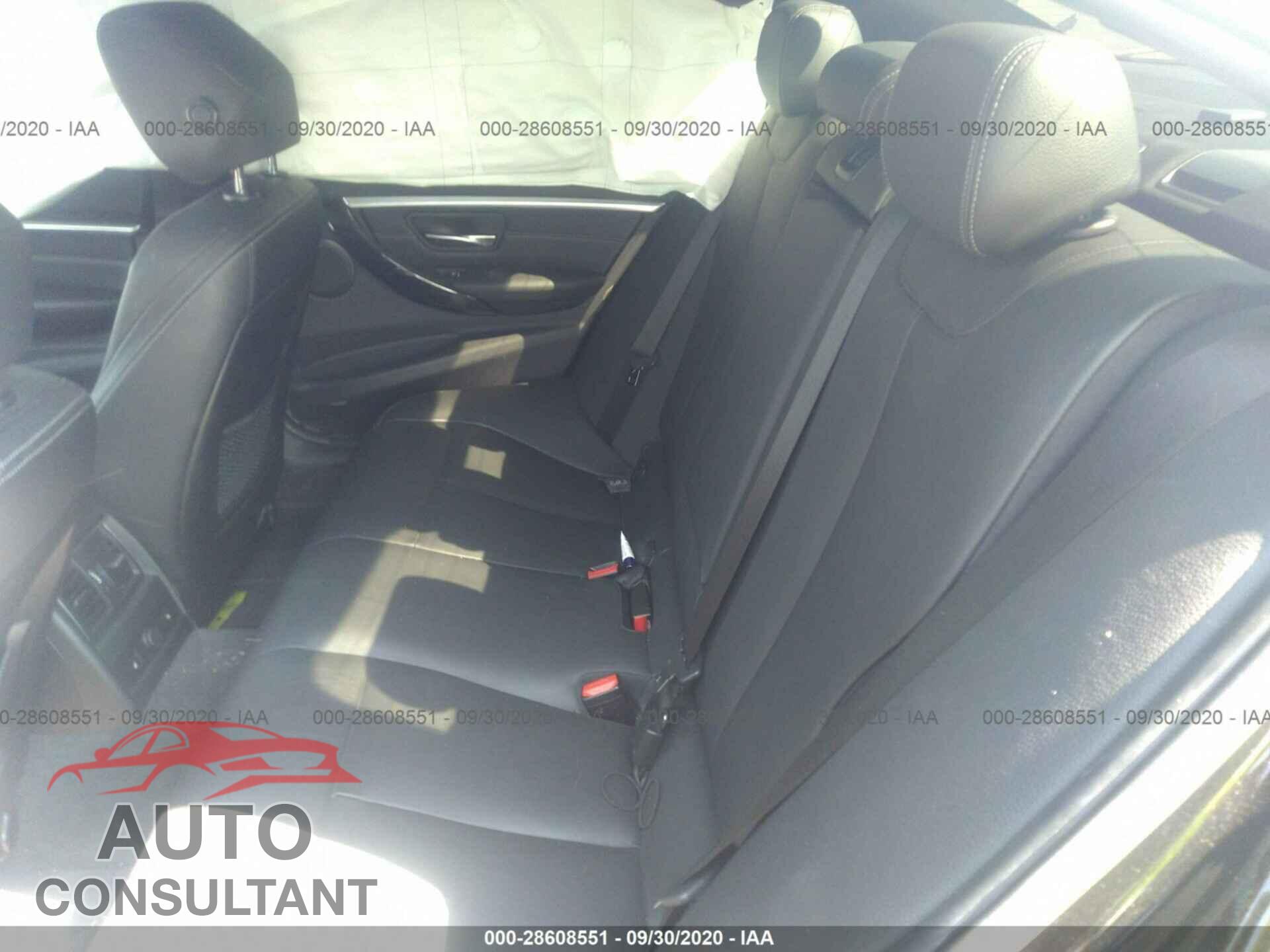 BMW 3 SERIES 2016 - WBA8E3C5XGK504399