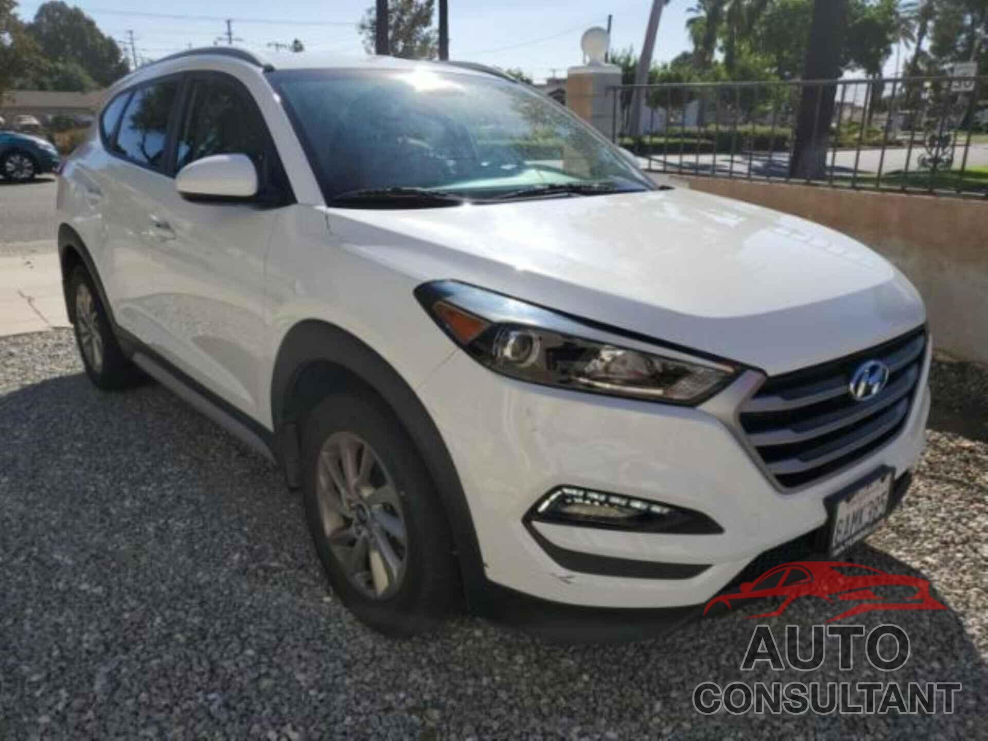HYUNDAI TUCSON 2017 - KM8J33A46HU460827