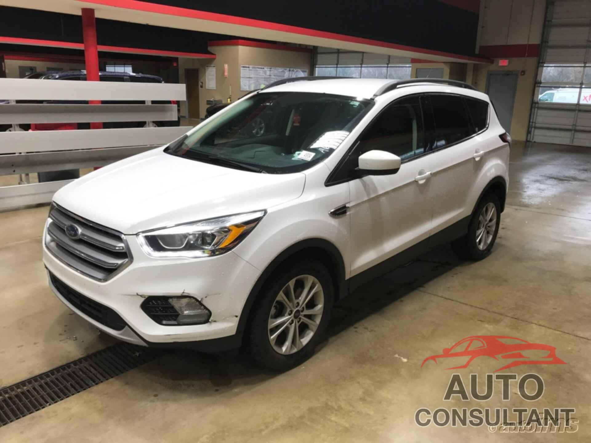 FORD ESCAPE 2017 - 1FMCU0GDXHUC39386