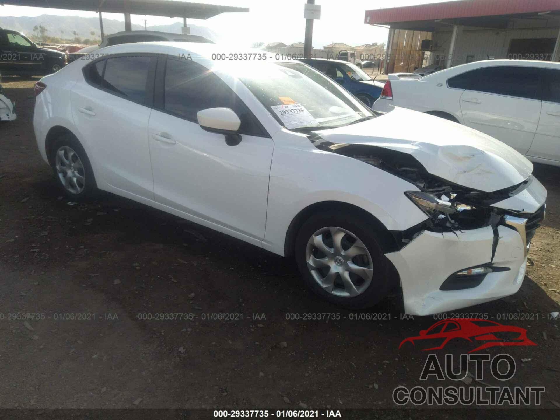 MAZDA MAZDA3 4-DOOR 2018 - 3MZBN1U71JM233517