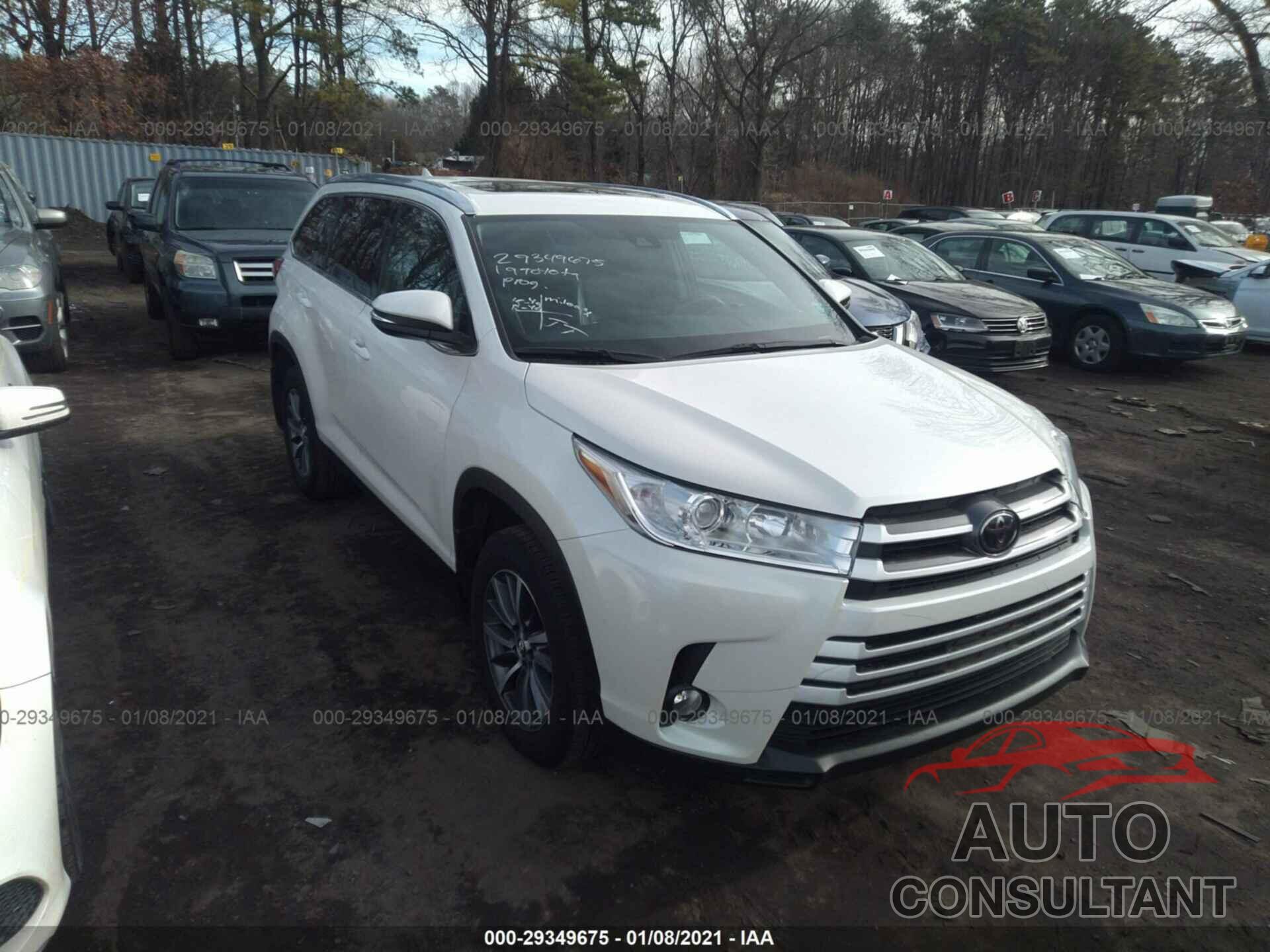 TOYOTA HIGHLANDER 2019 - 5TDJZRFH9KS588265