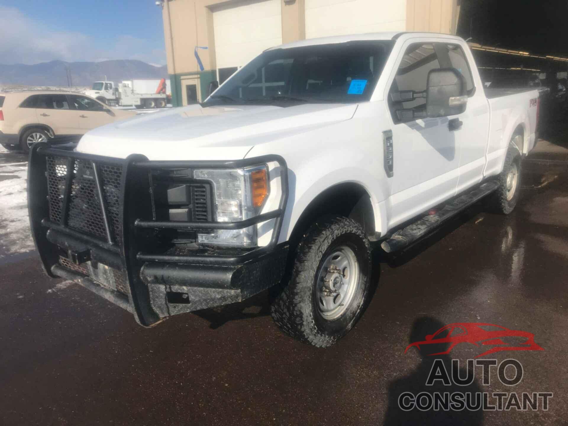 FORD SUPER DUTY F-250 SRW 2017 - 1FT7X2B60HEE19732