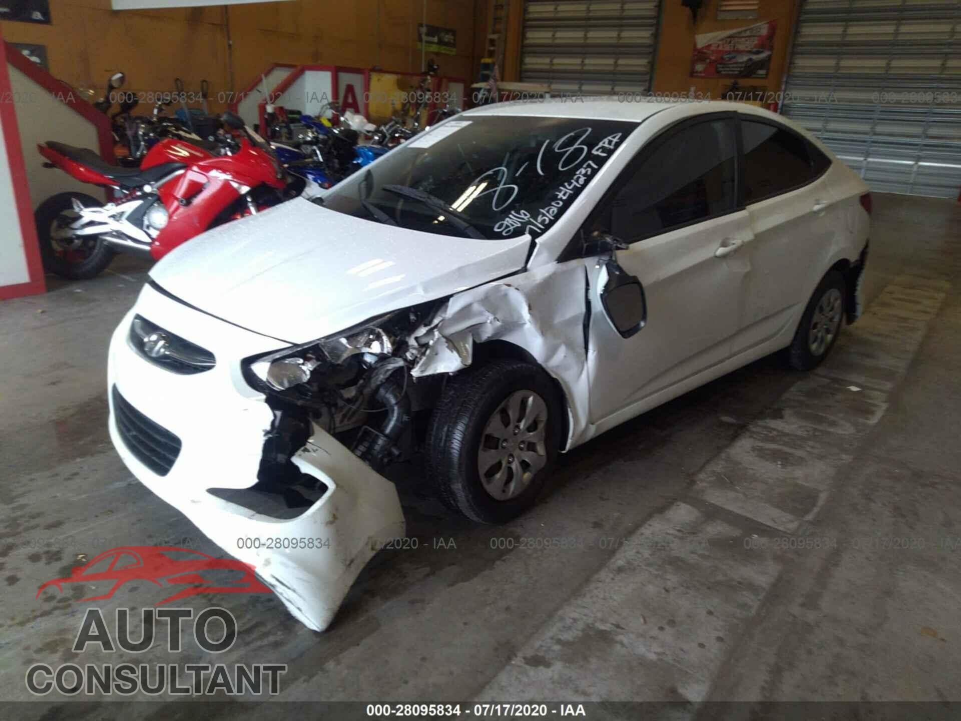 Hyundai Accent 2016 - KMHCT4AEXGU964237