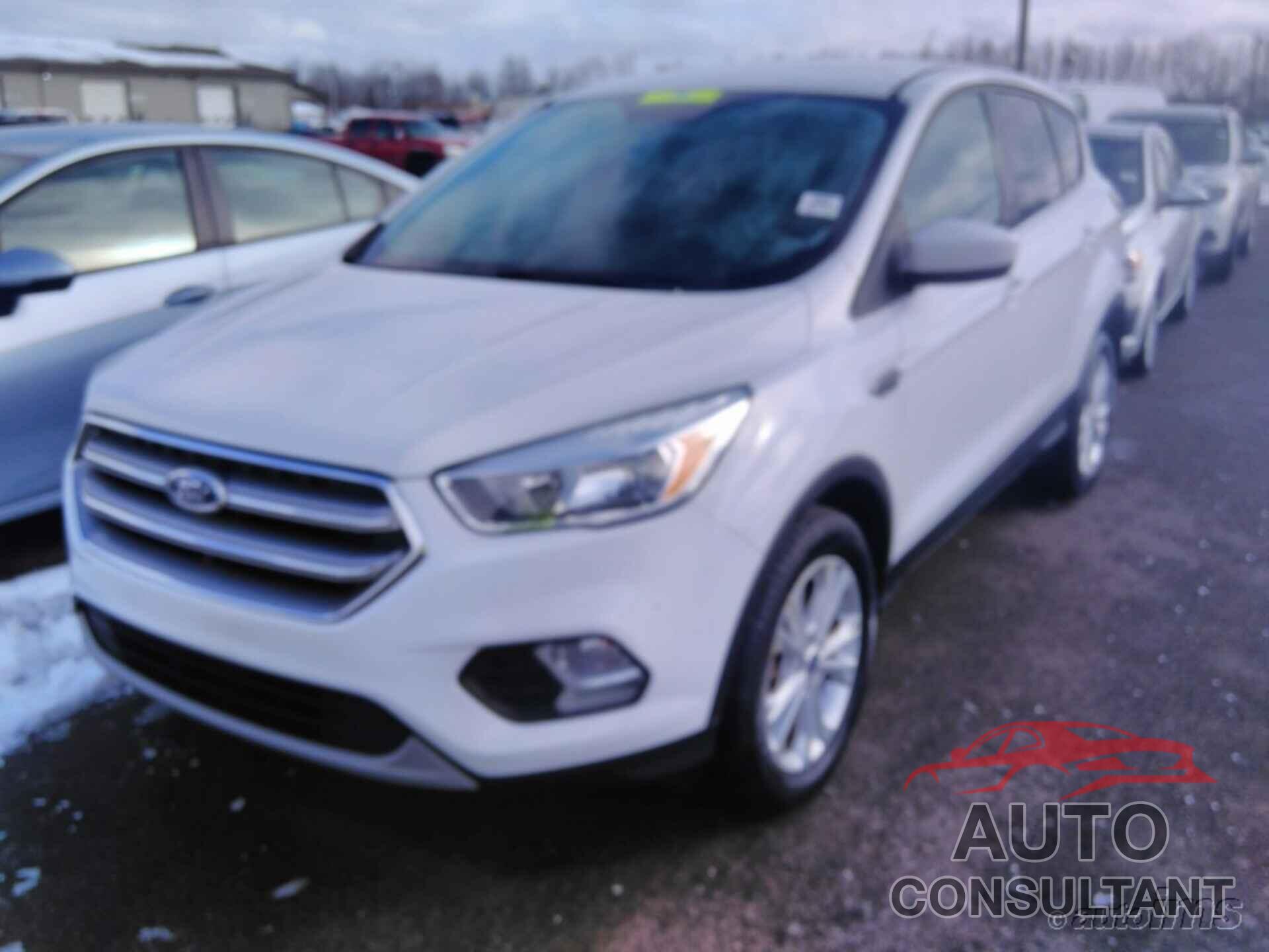 FORD ESCAPE 2017 - 1FMCU9GD1HUE17853