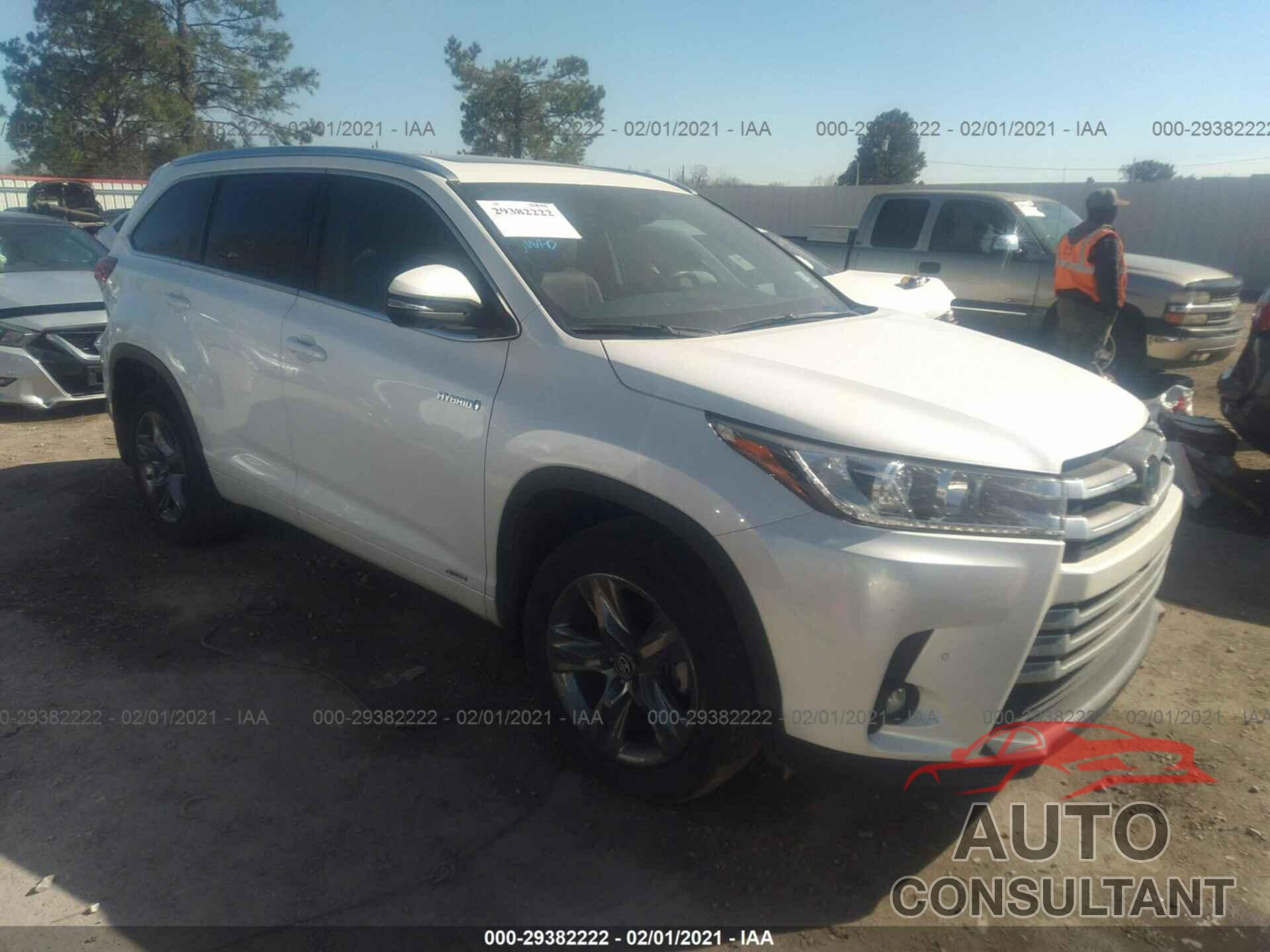 TOYOTA HIGHLANDER 2019 - 5TDDGRFH6KS074537