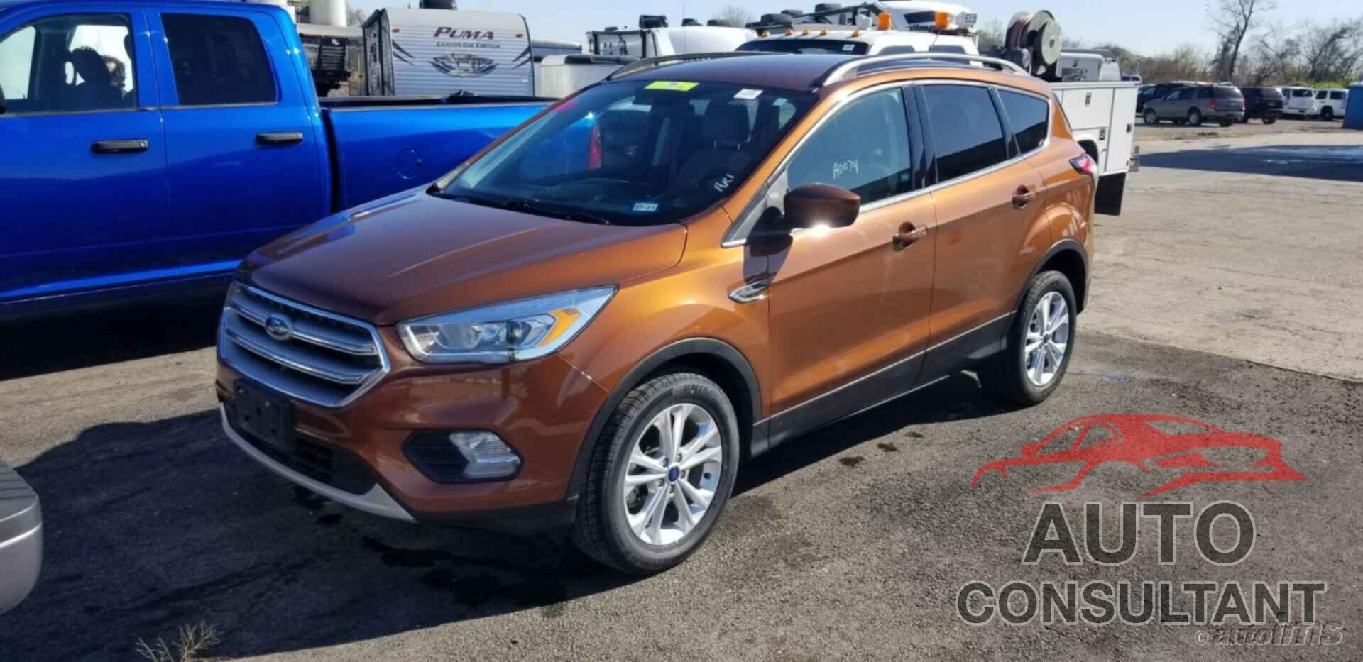 FORD ESCAPE 2017 - 1FMCU0GDXHUE40365