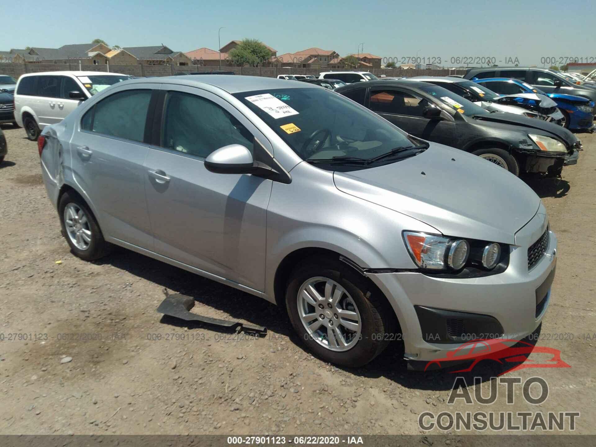 Chevrolet Sonic 2016 - 1G1JC5SH6G4144563