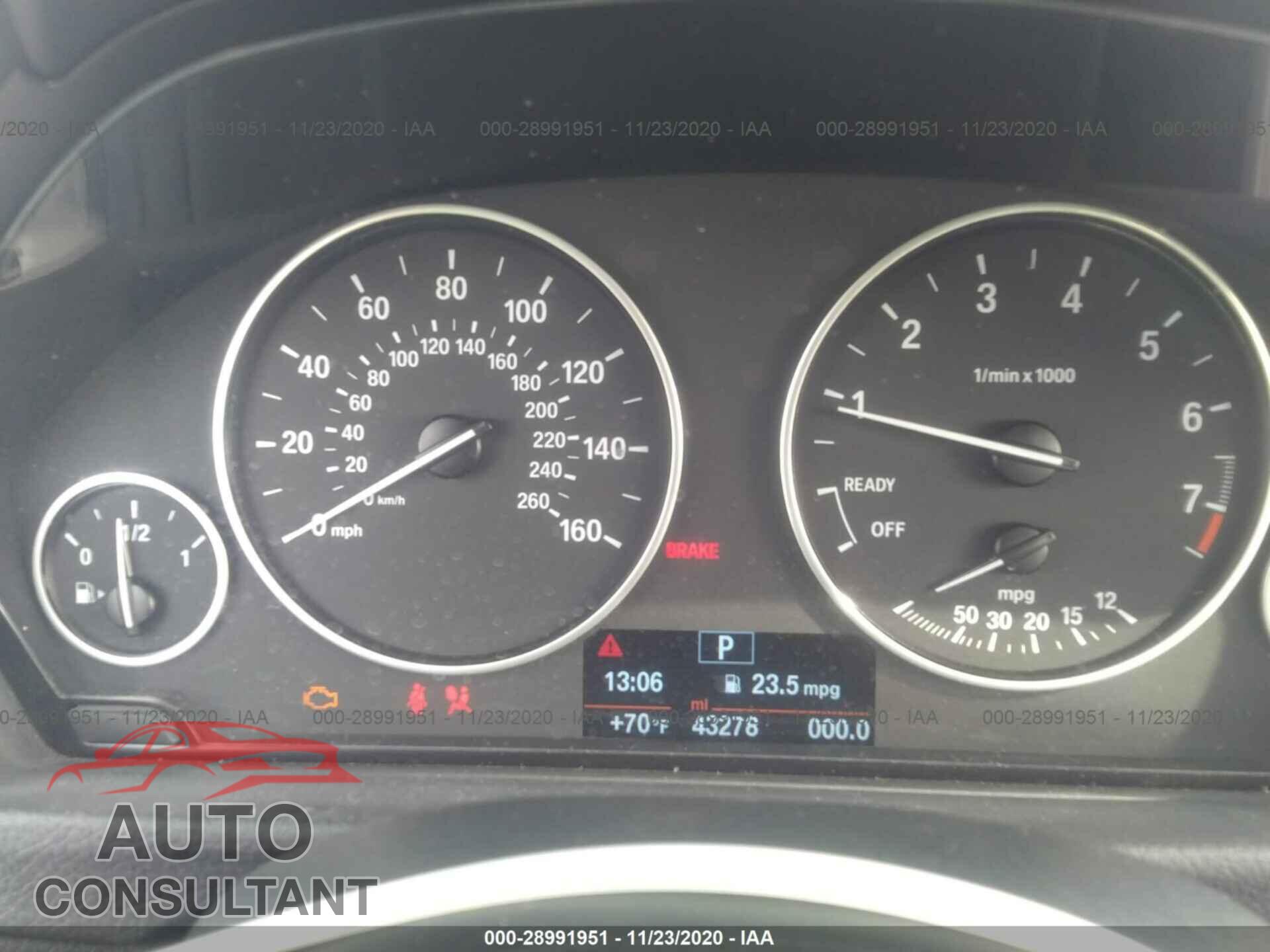 BMW 3 SERIES 2016 - WBA8E1G59GNU11600