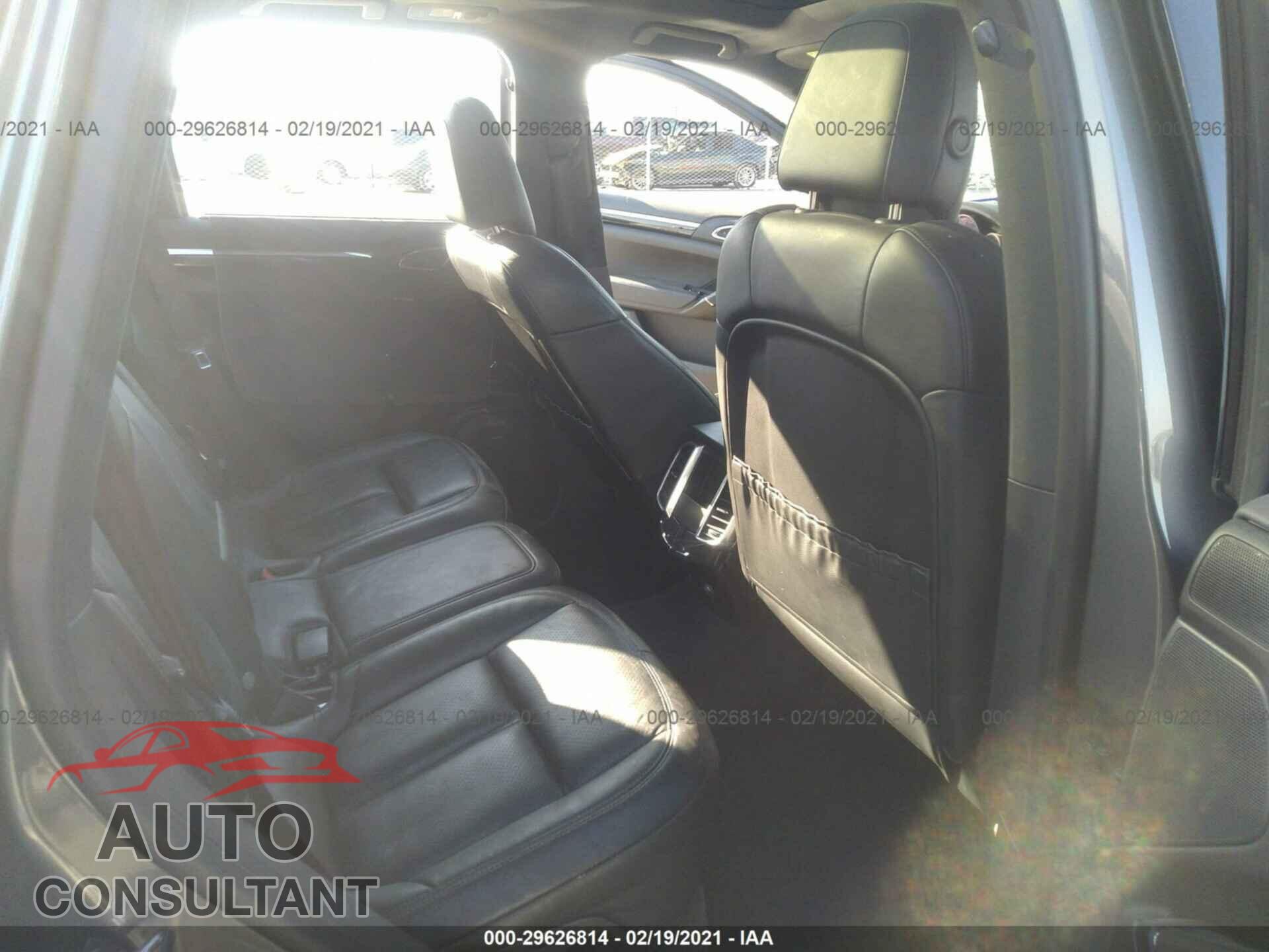 PORSCHE CAYENNE 2016 - WP1AA2A27GLA09282