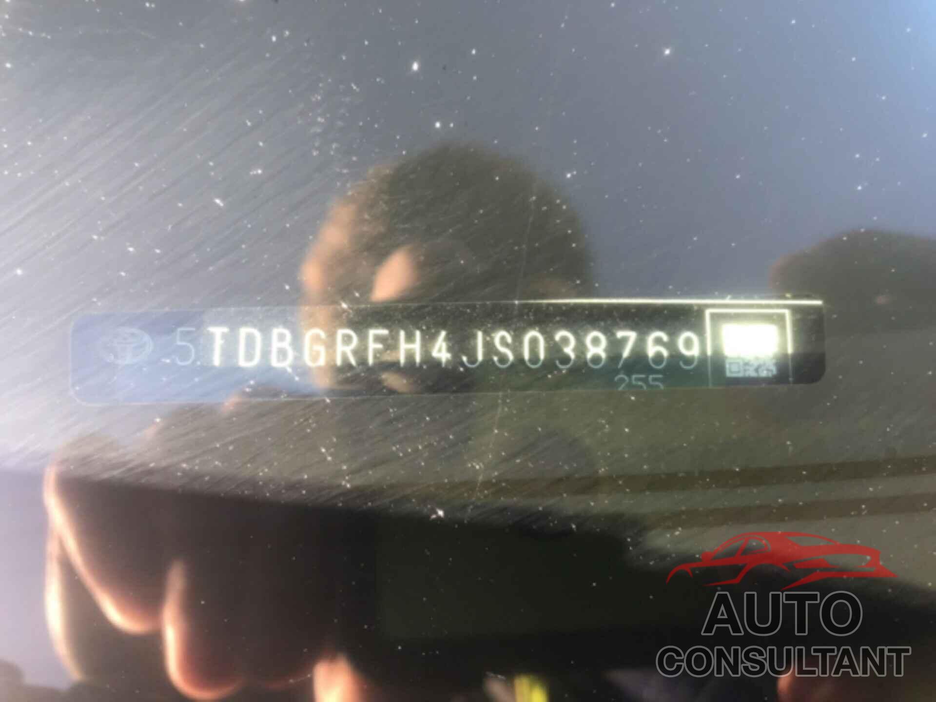 TOYOTA HIGHLANDER 2018 - 5TDBGRFH4JS038769