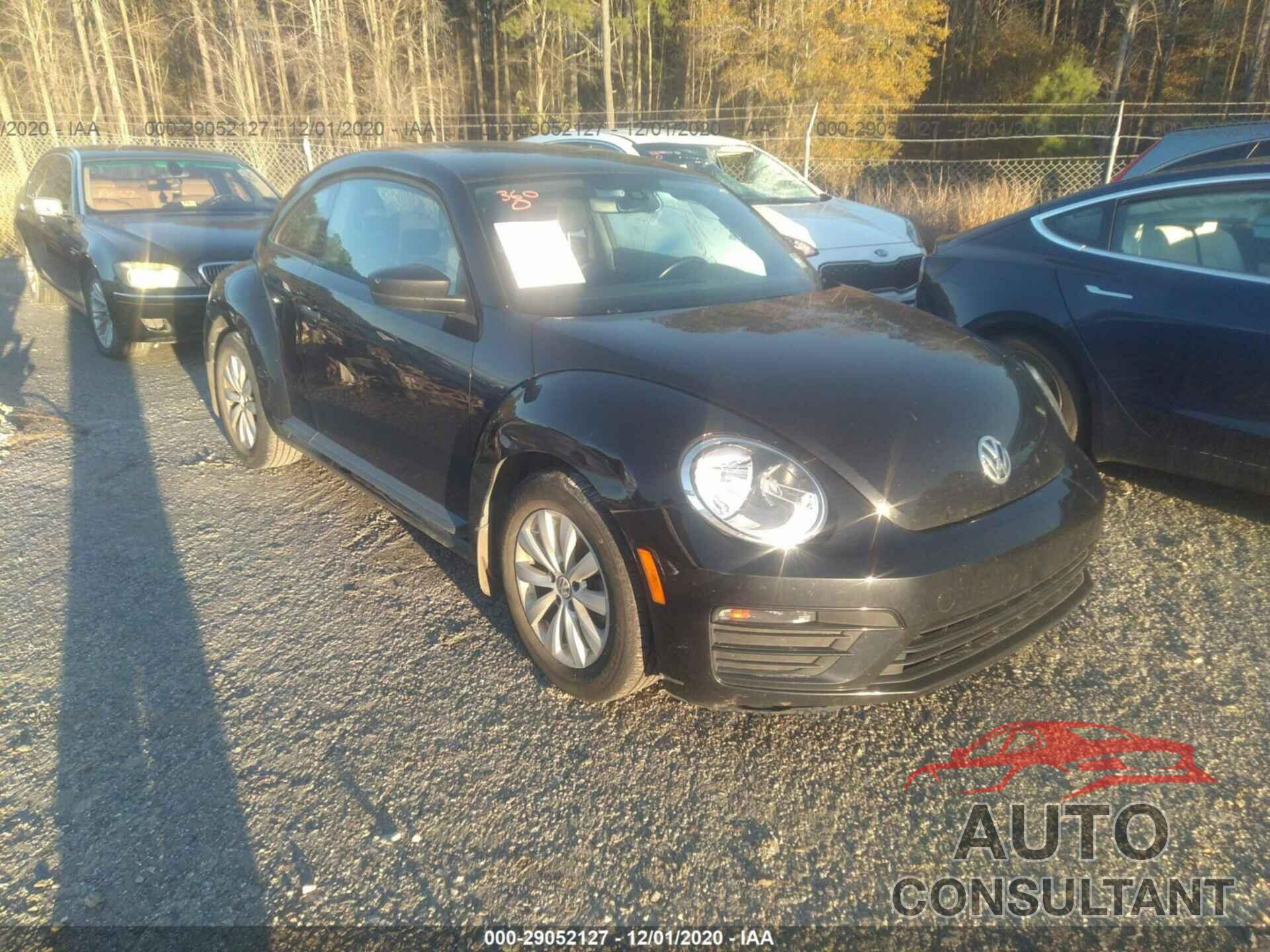 VOLKSWAGEN BEETLE 2017 - 3VWF17AT4HM615911