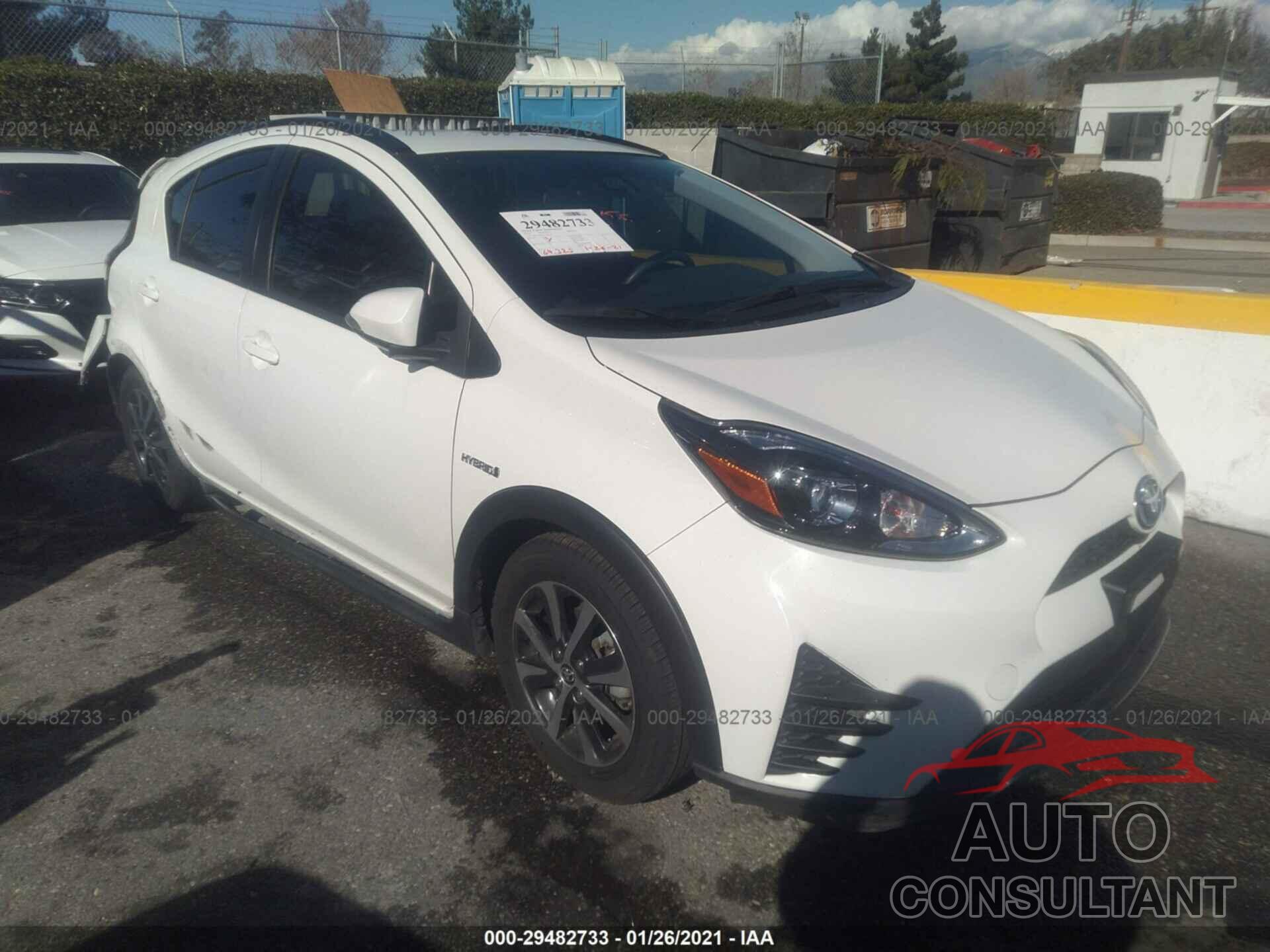 TOYOTA PRIUS C 2018 - JTDKDTB34J1604751