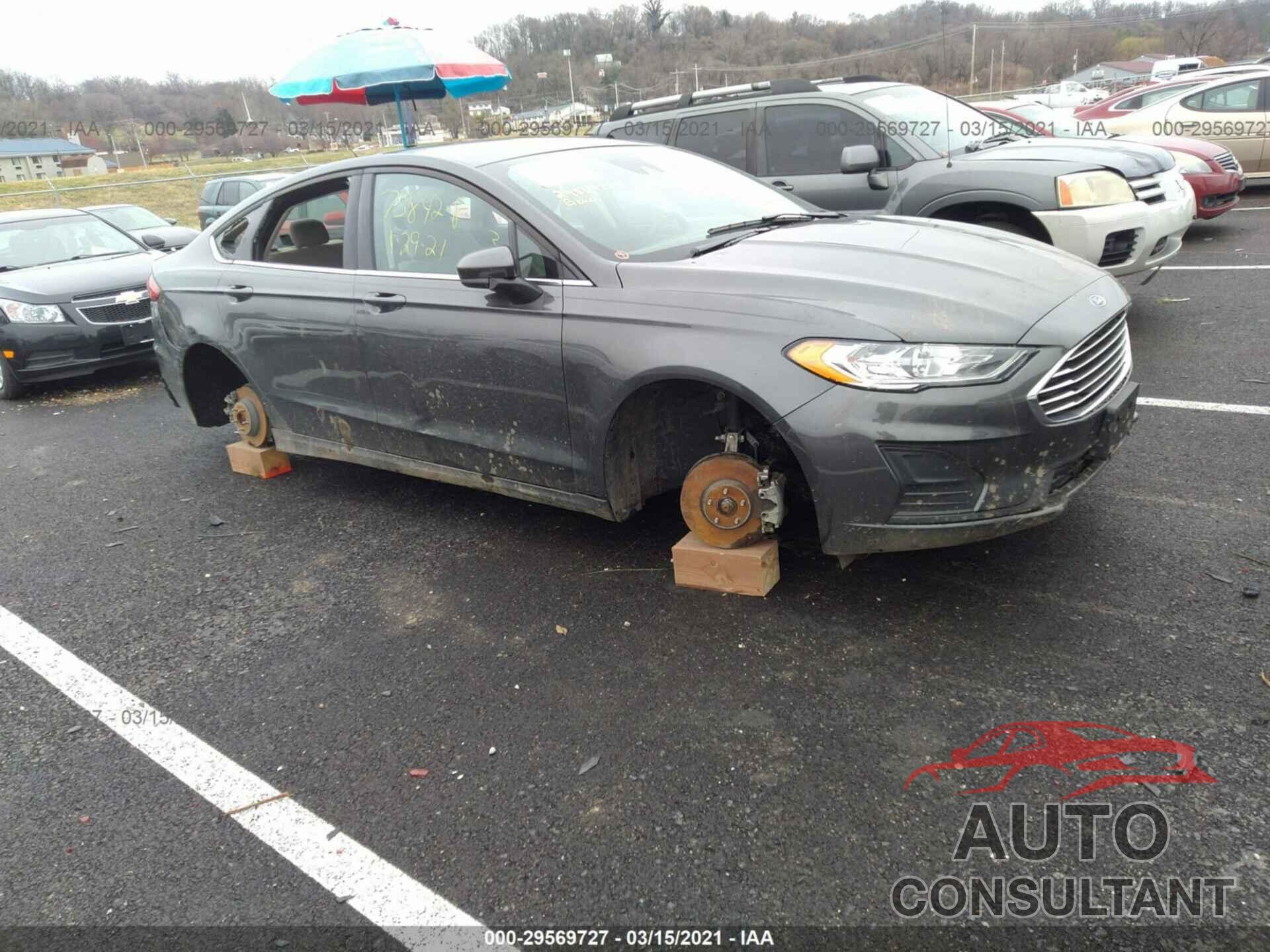 FORD FUSION 2019 - 3FA6P0G76KR133380