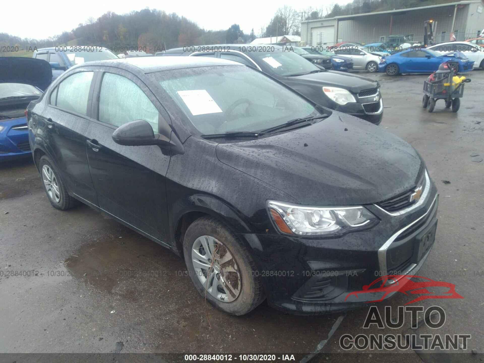 CHEVROLET SONIC 2017 - 1G1JB5SH3H4156593