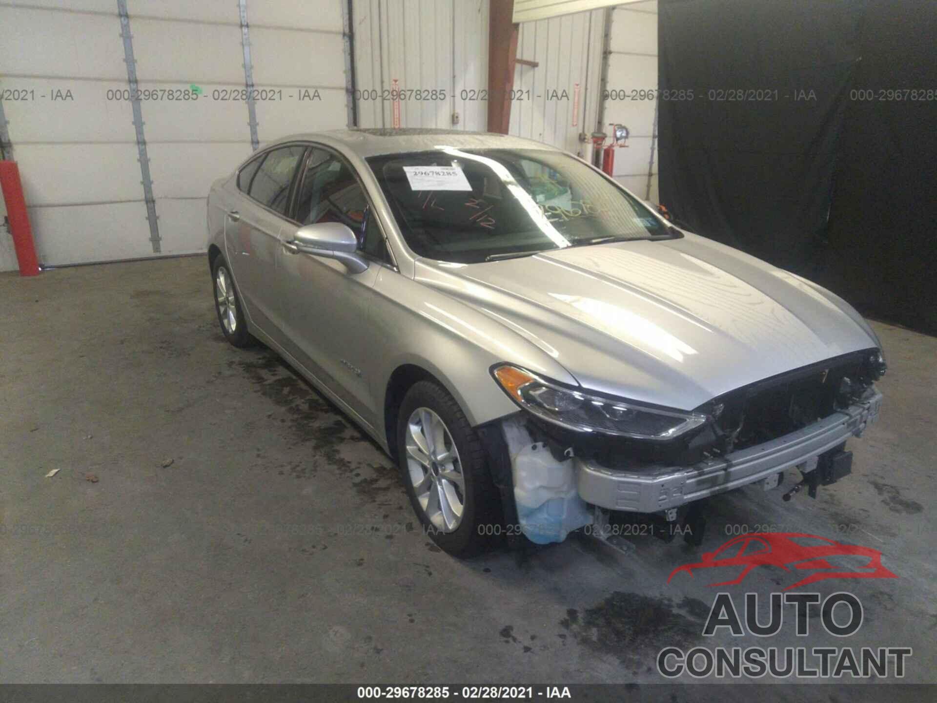 FORD FUSION HYBRID 2019 - 3FA6P0MU5KR157535