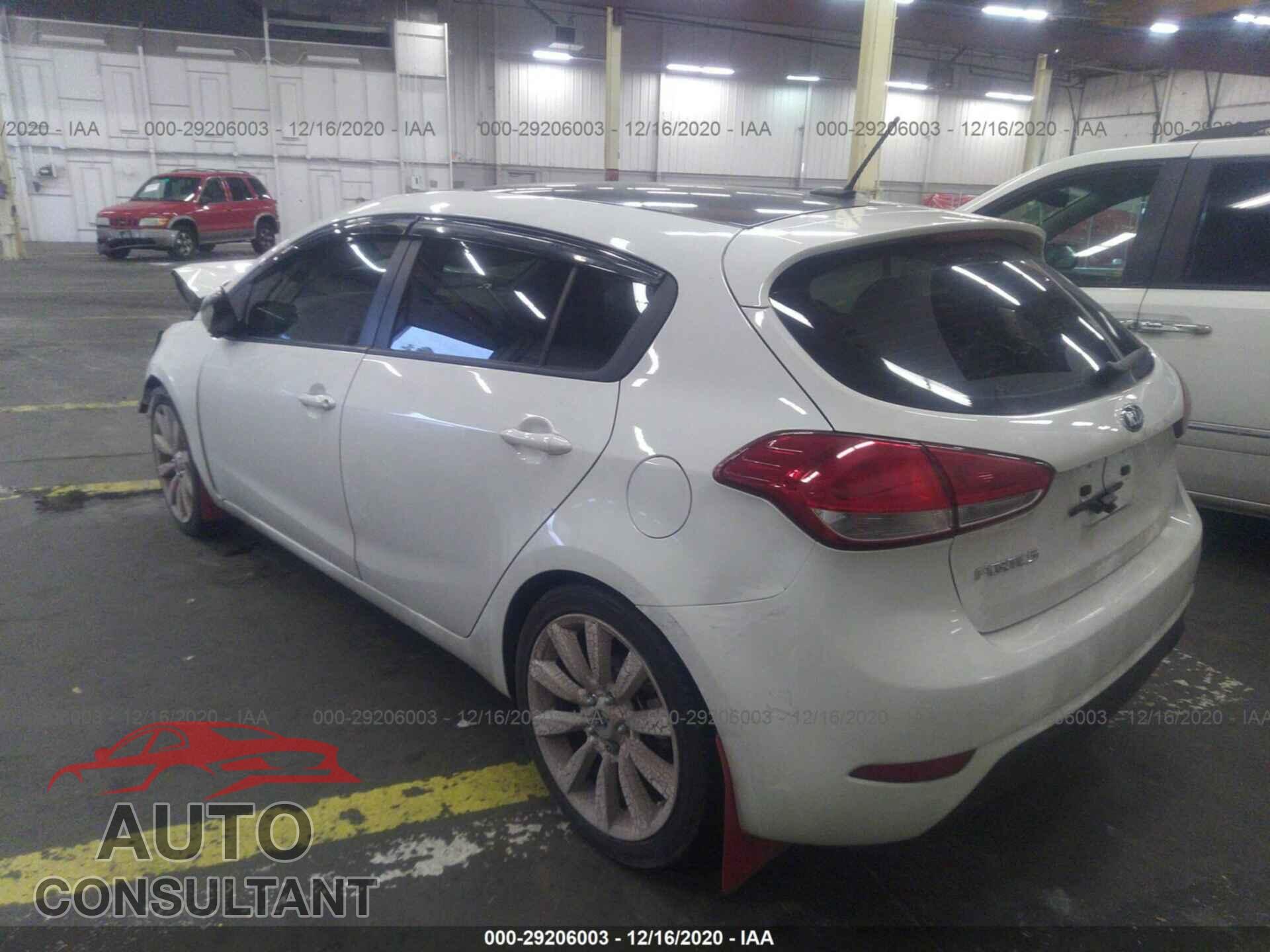 KIA FORTE5 2018 - KNAFK5A89J5773346