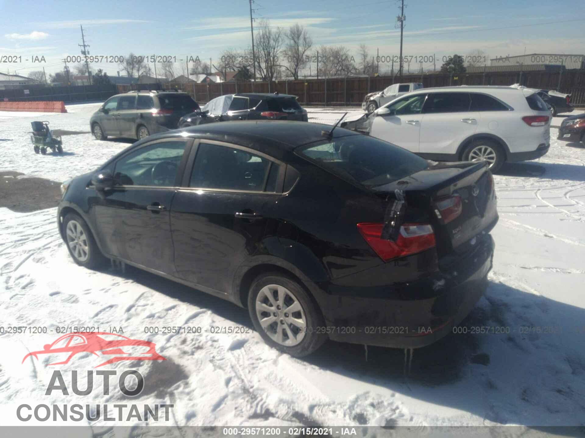 KIA RIO 2017 - KNADM4A38H6015695