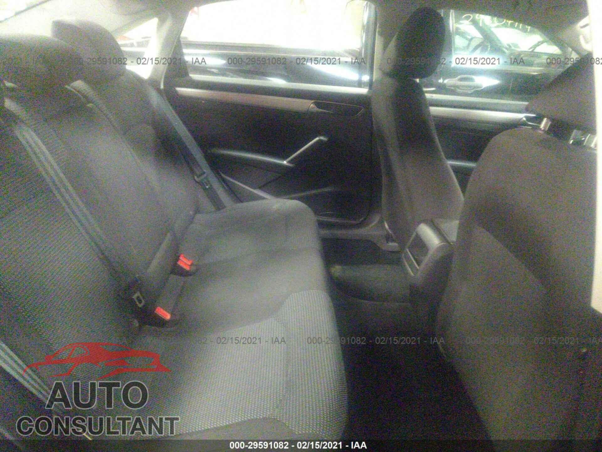 VOLKSWAGEN PASSAT 2017 - 1VWAT7A39HC069838