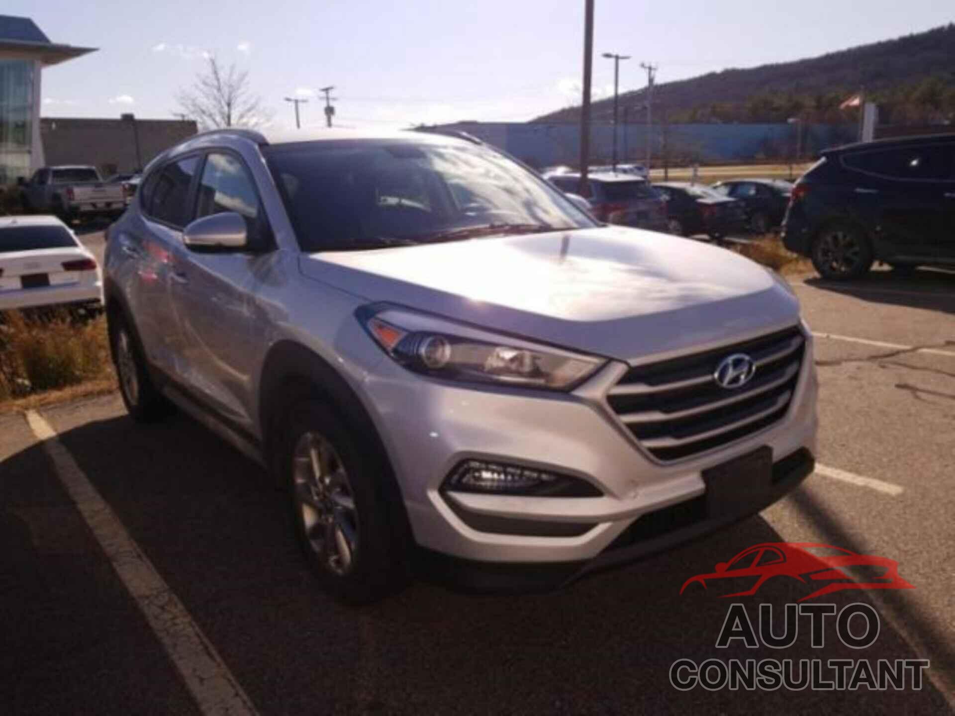 HYUNDAI TUCSON 2017 - KM8J33A4XHU404003