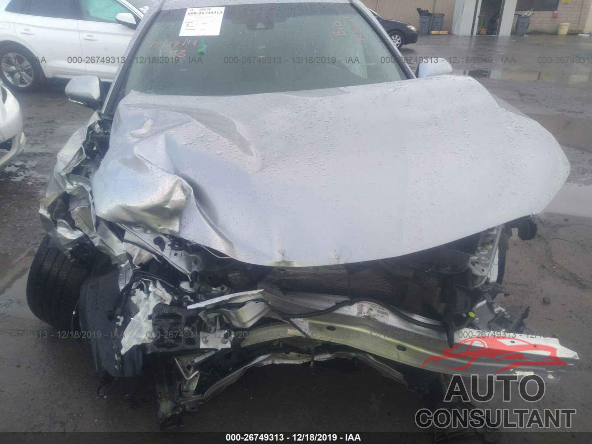 TOYOTA CAMRY 2018 - 4T1B11HK7JU670636