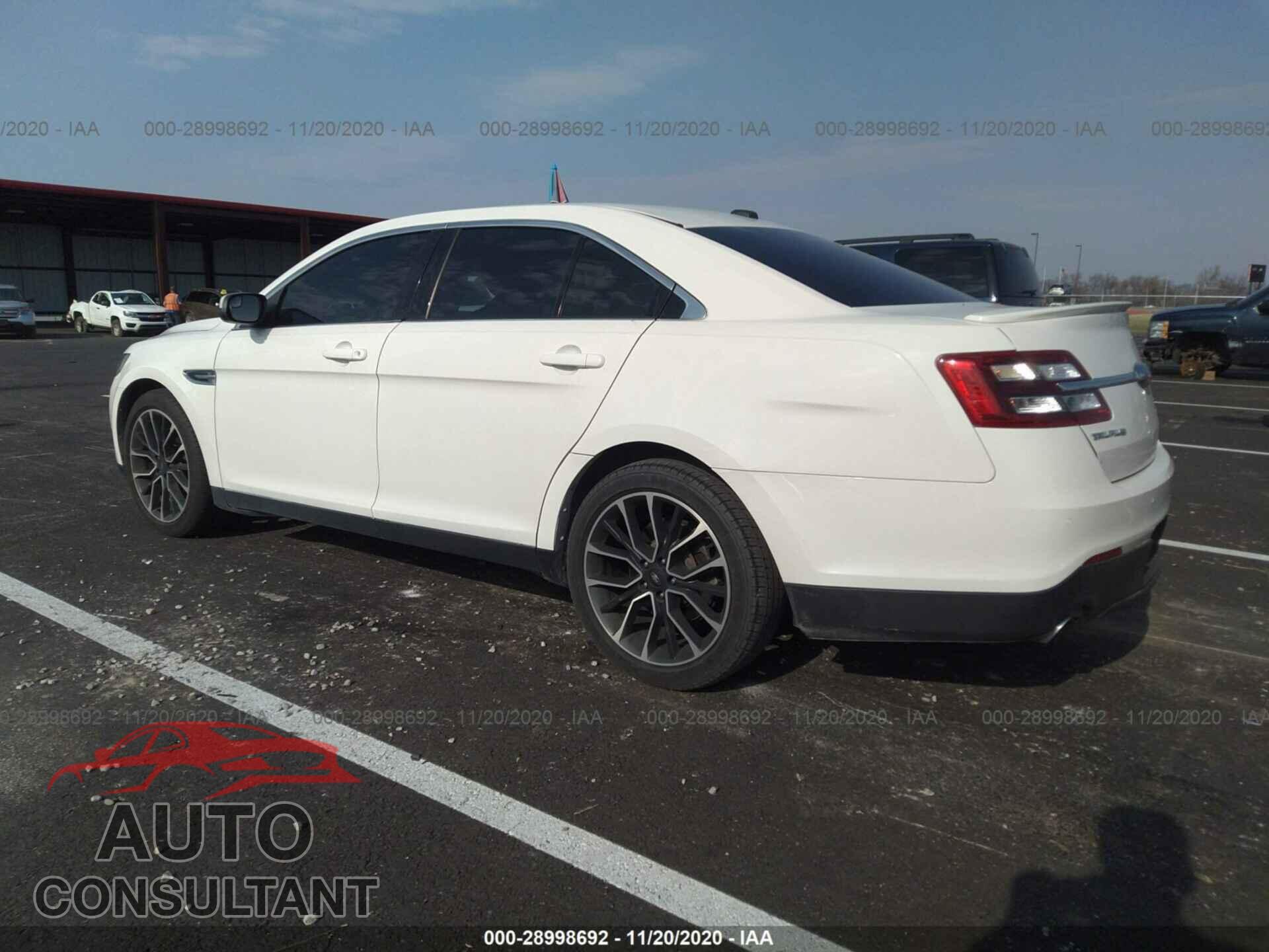 FORD TAURUS 2018 - 1FAHP2E8XJG142346