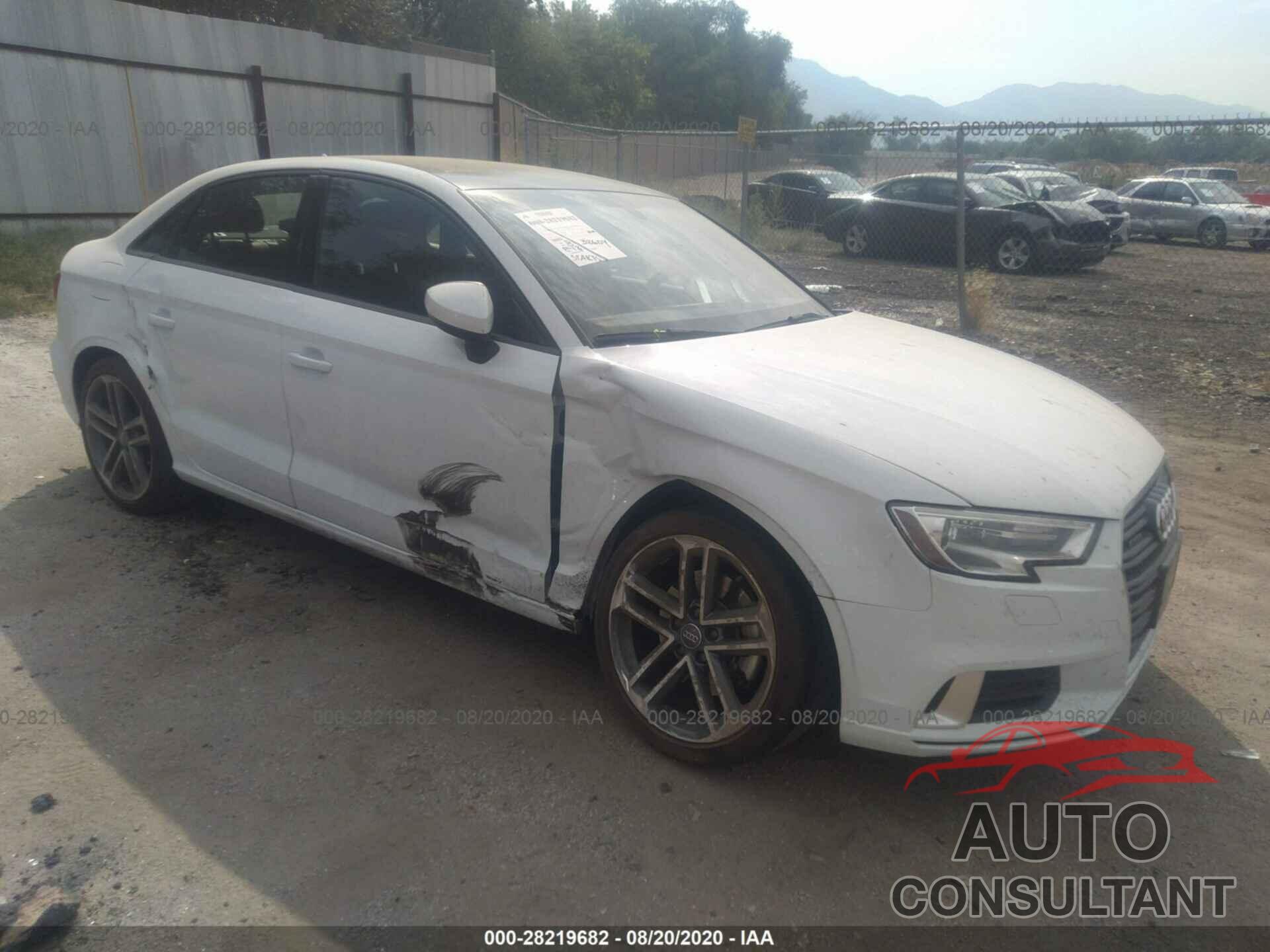 AUDI A3 SEDAN 2017 - WAUB8GFF2H1036362