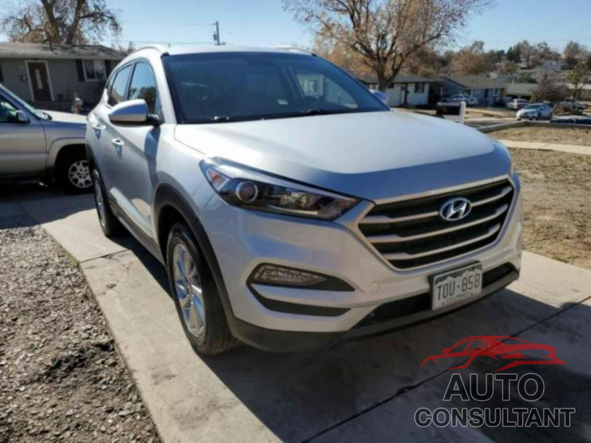 HYUNDAI TUCSON 2017 - KM8J3CA47HU457810