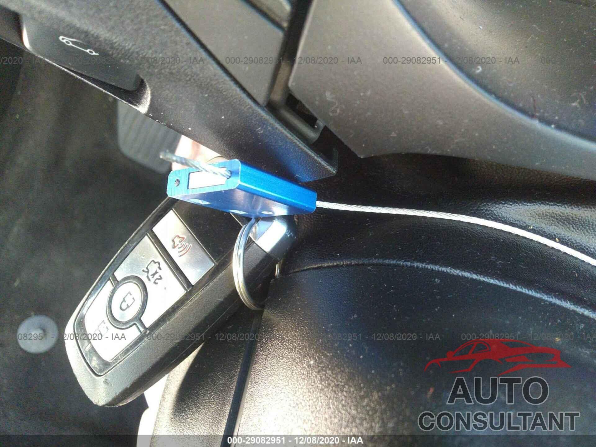 FORD FUSION 2018 - 3FA6P0G76JR203233