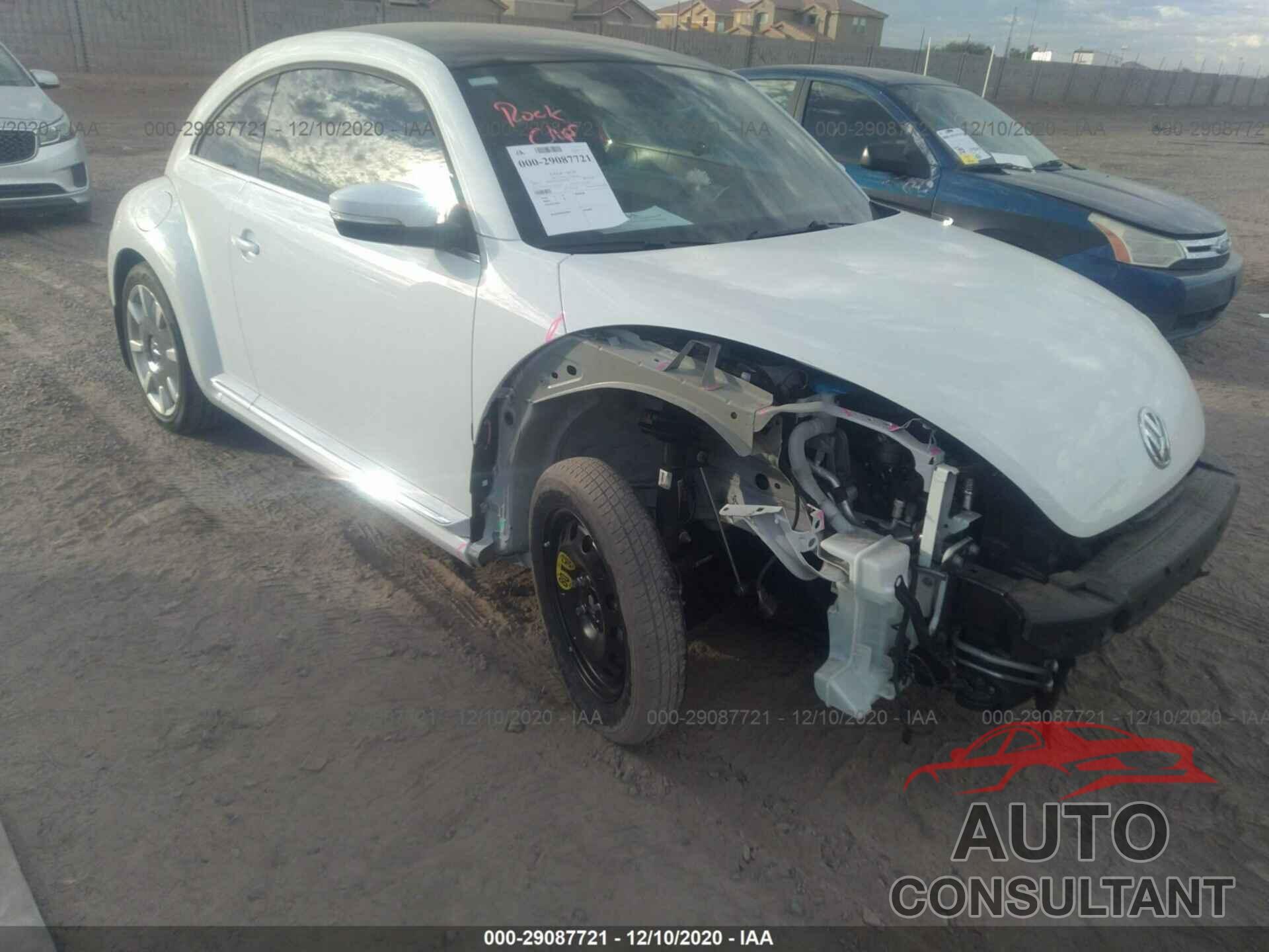 VOLKSWAGEN BEETLE 2018 - 3VWJD7AT1JM726620