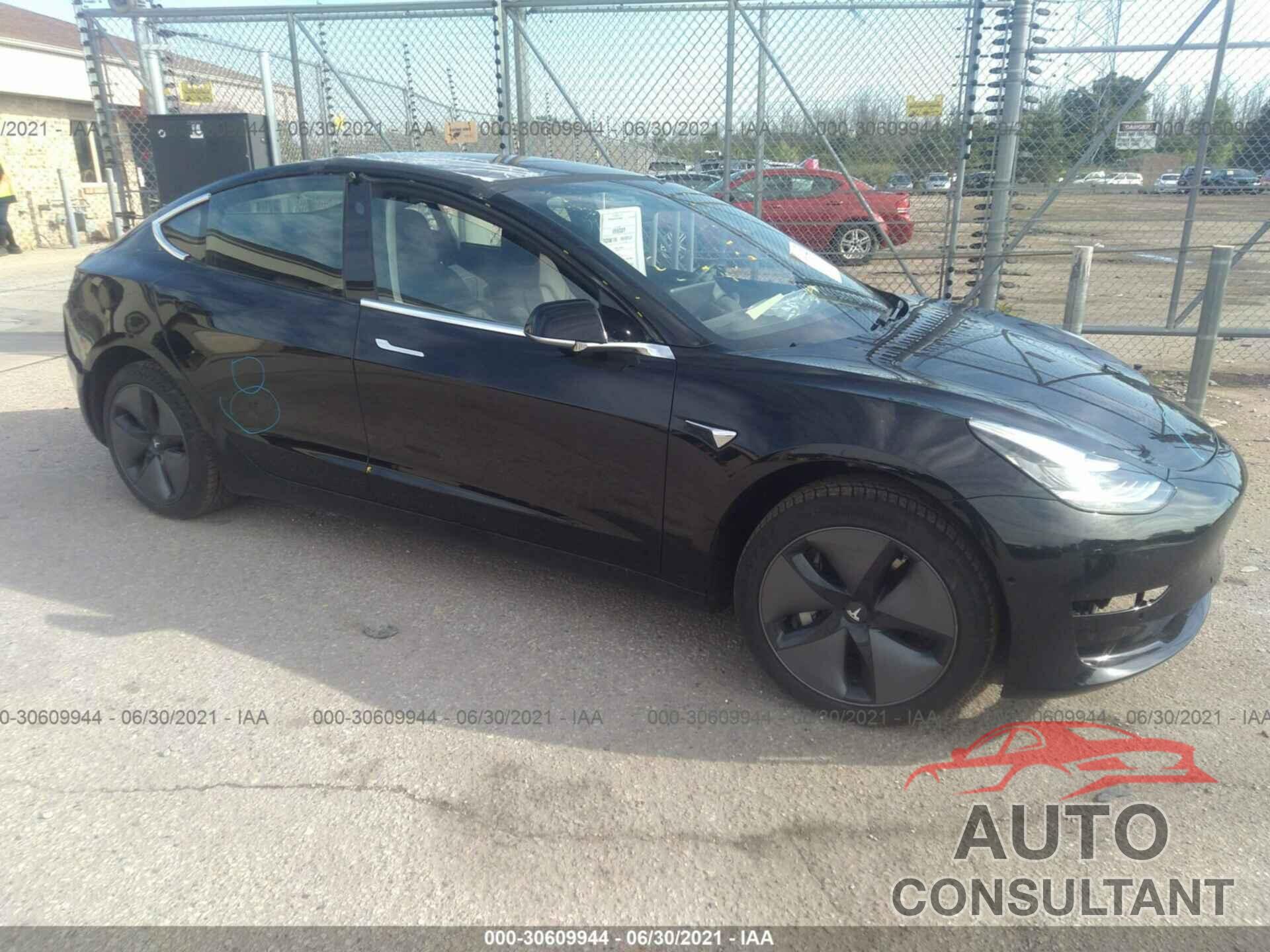 TESLA MODEL 3 2018 - 5YJ3E1EB8JF098227
