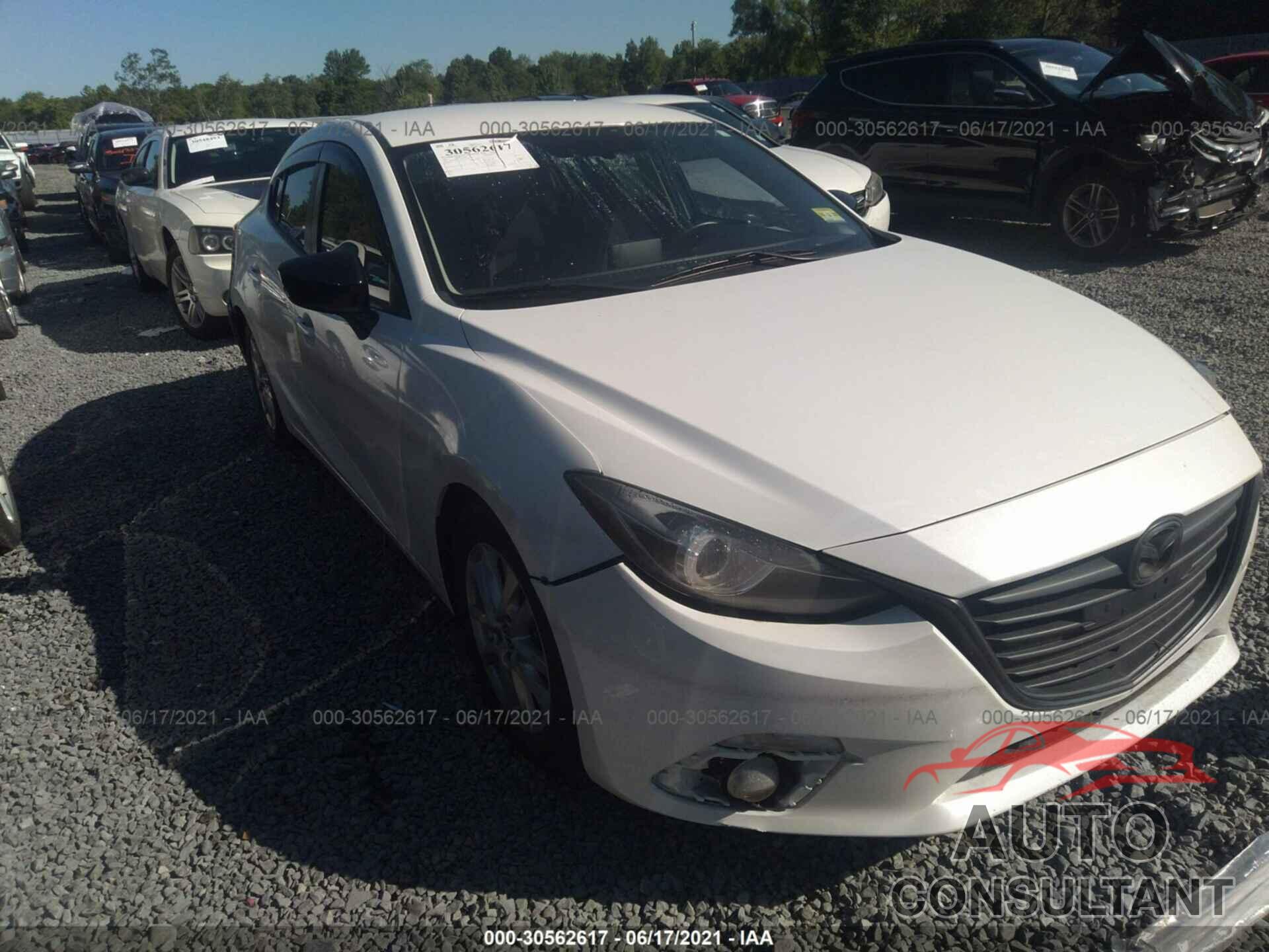 MAZDA MAZDA3 2016 - JM1BM1U74G1331162