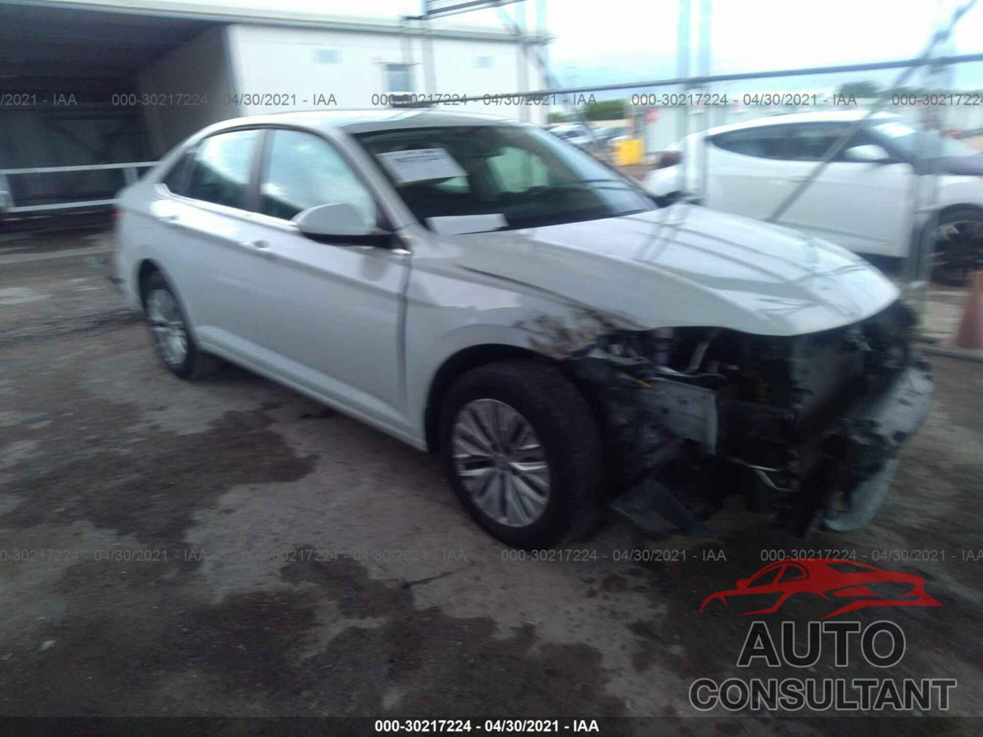 VOLKSWAGEN JETTA 2019 - 3VWCB7BU3KM215434