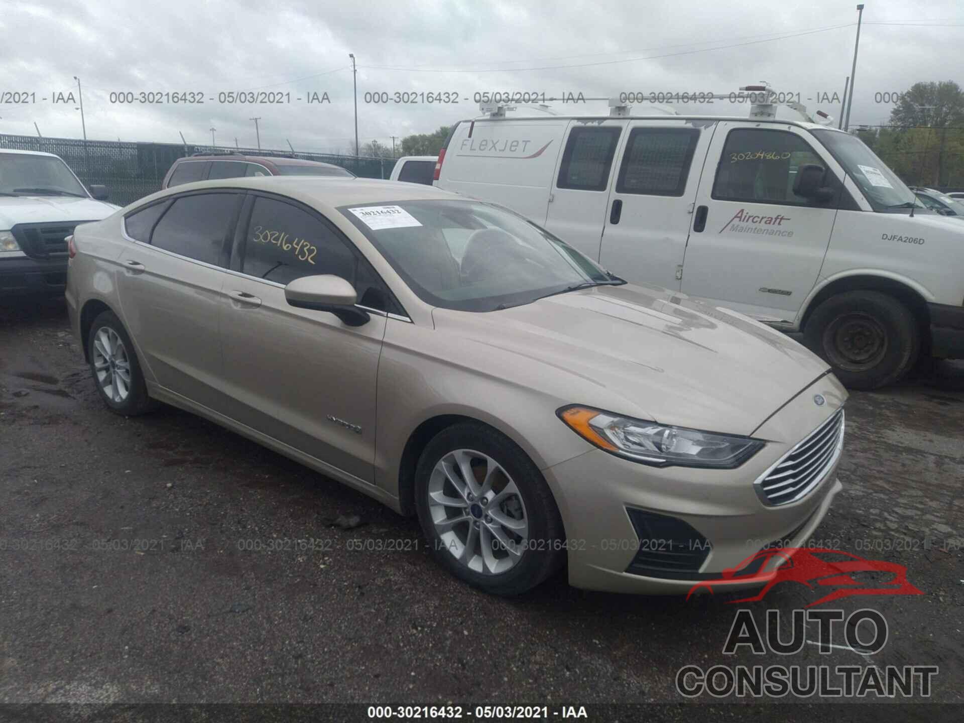 FORD FUSION HYBRID 2019 - 3FA6P0LU6KR263736