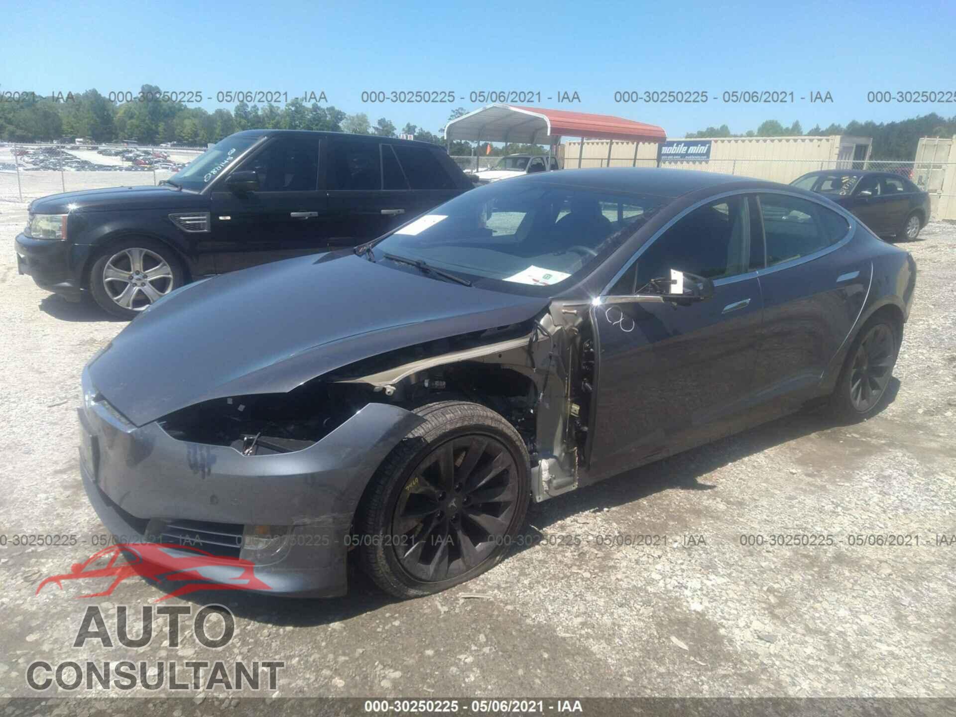 TESLA MODEL S 2020 - 5YJSA1E28LF411030