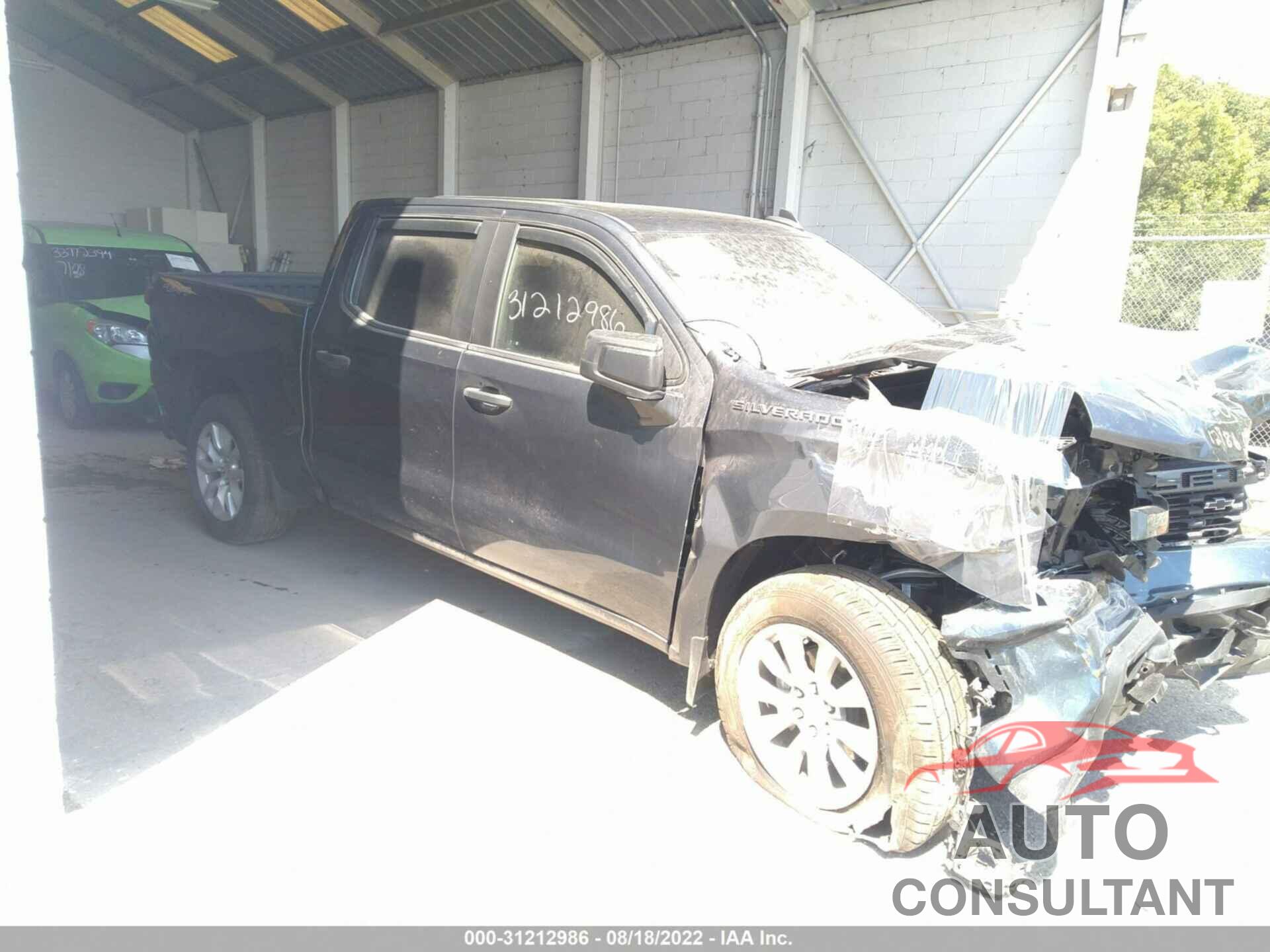 CHEVROLET SILVERADO 1500 2021 - 1GCPYBEK2MZ289686