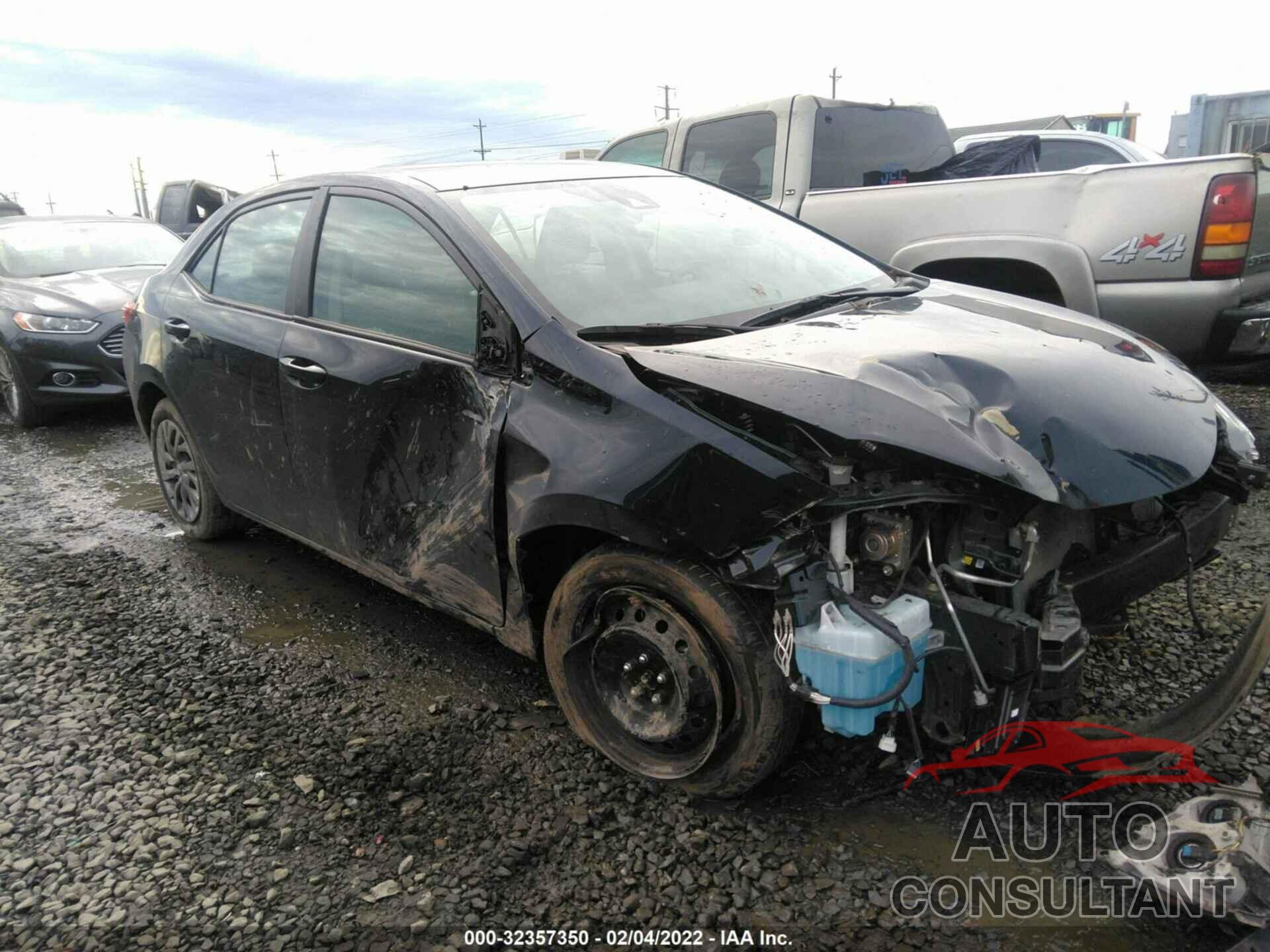 TOYOTA COROLLA 2018 - 2T1BURHE0JC064905