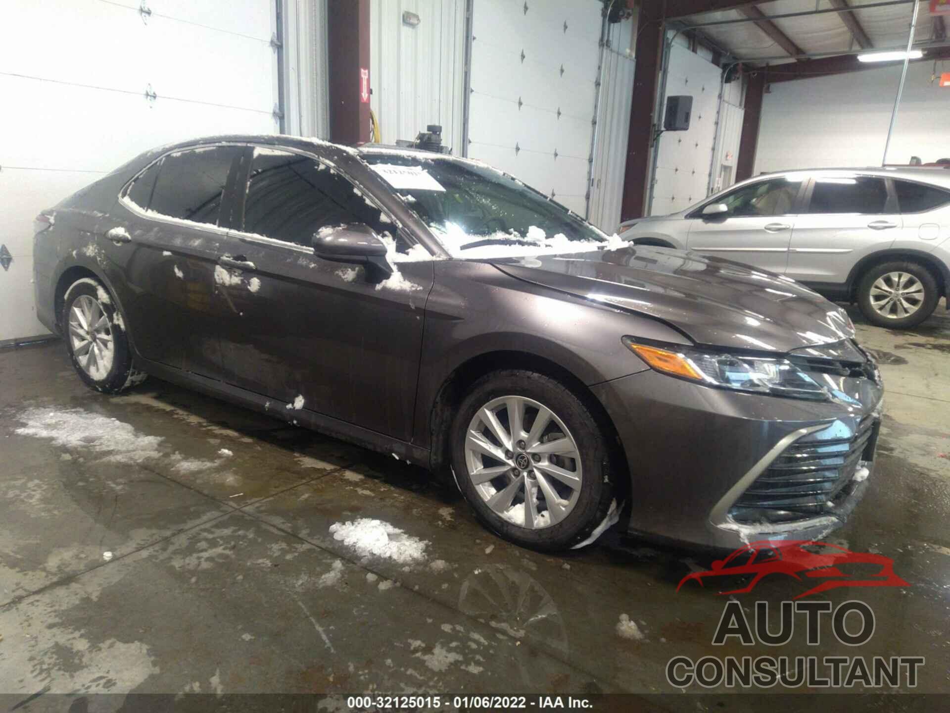 TOYOTA CAMRY 2021 - 4T1C11BK2MU026026