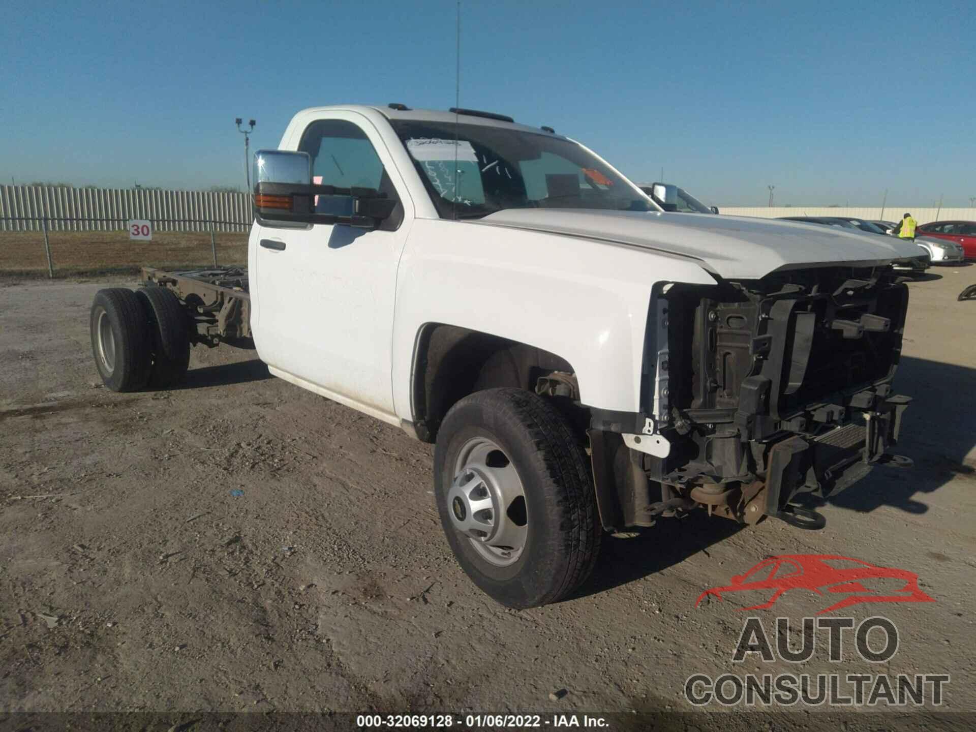 CHEVROLET SILVERADO 3500HD 2017 - 1GB3CYCG9HF172150