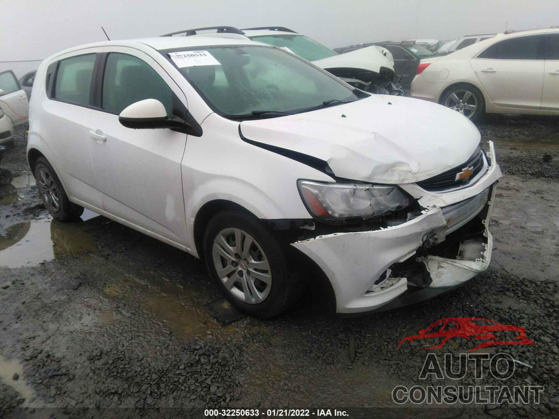 CHEVROLET SONIC 2017 - 1G1JG6SG5H4171658