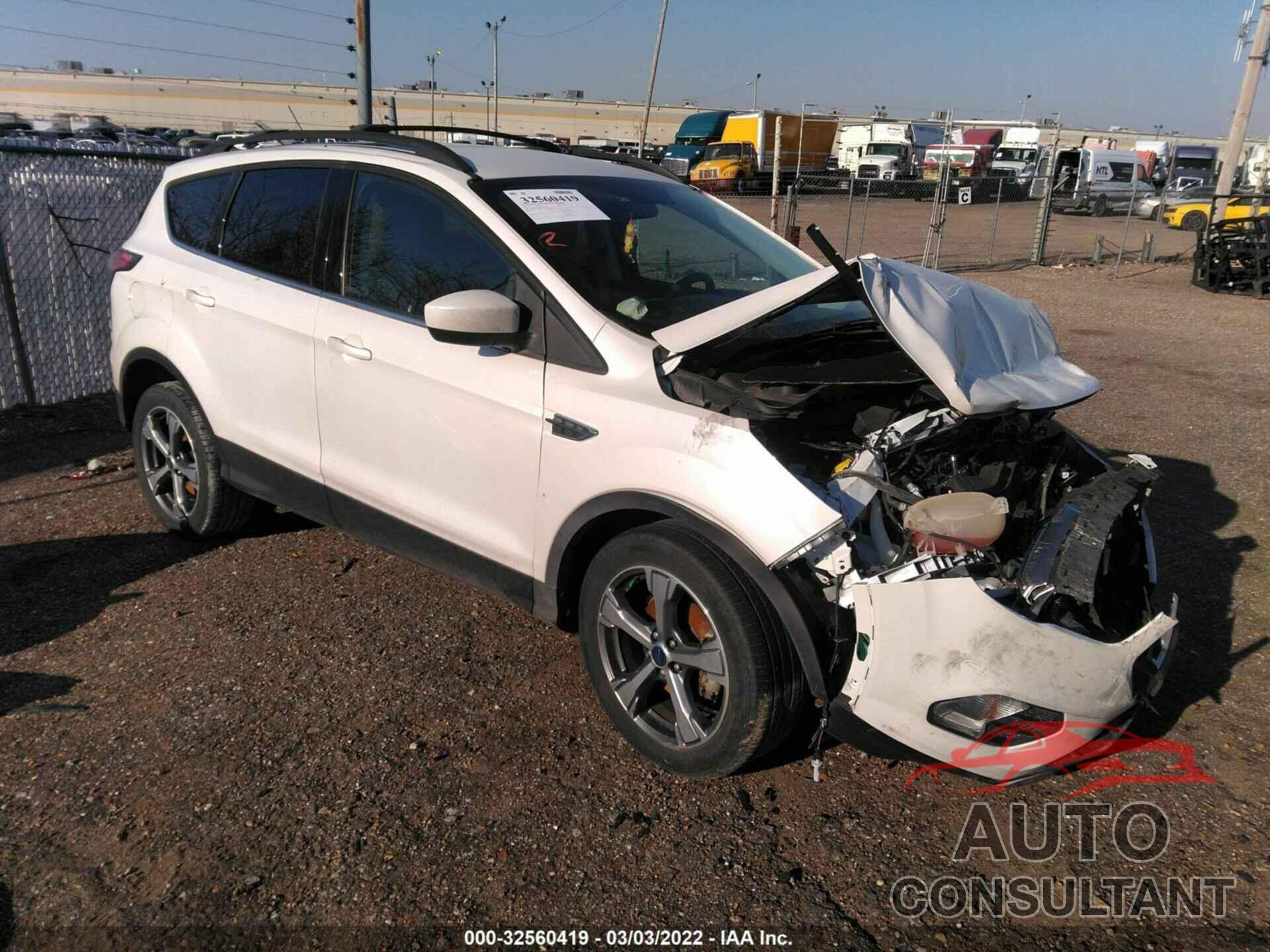 FORD ESCAPE 2017 - 1FMCU0GD8HUA57377