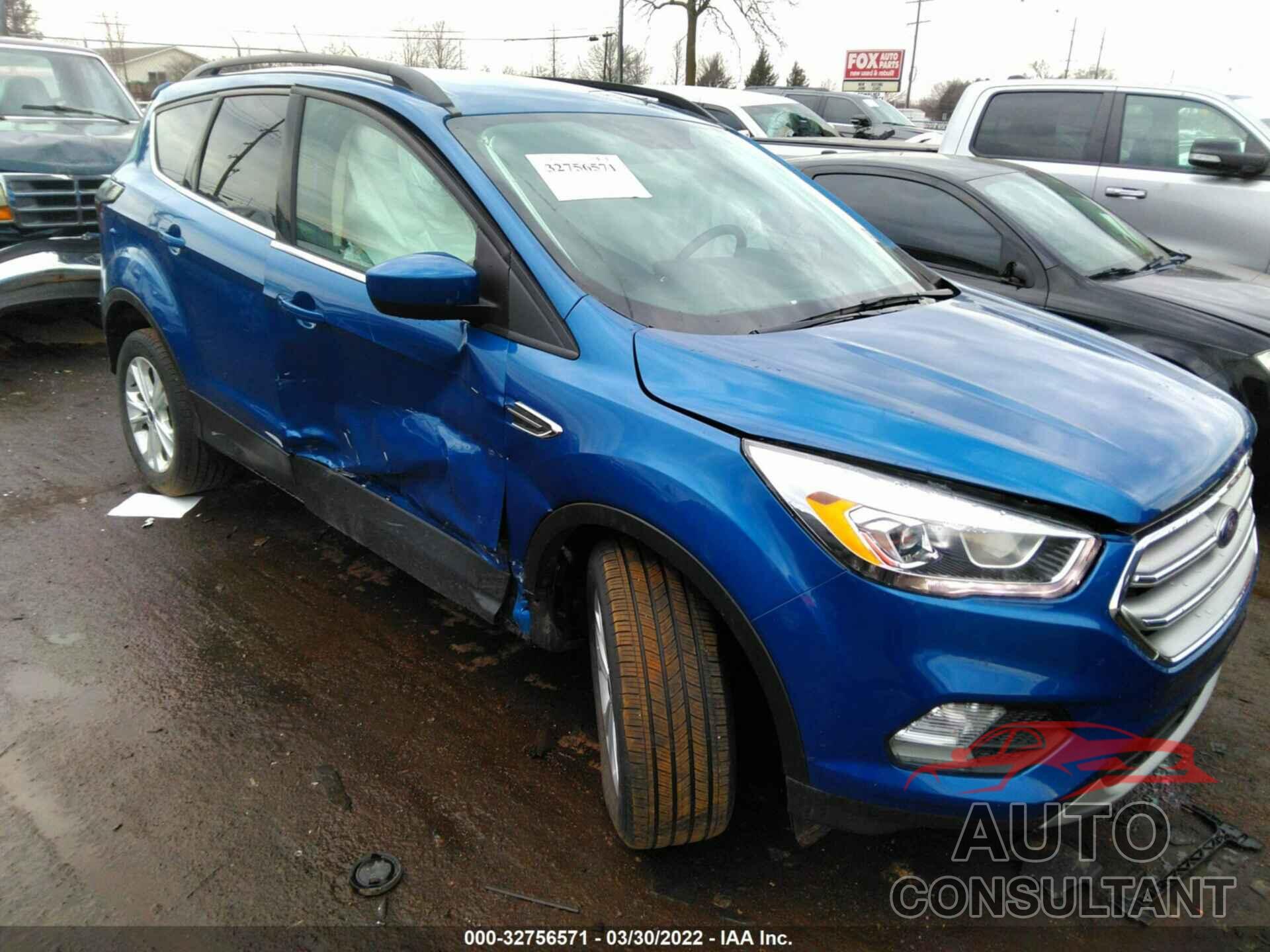 FORD ESCAPE 2017 - 1FMCU0GD5HUD74548