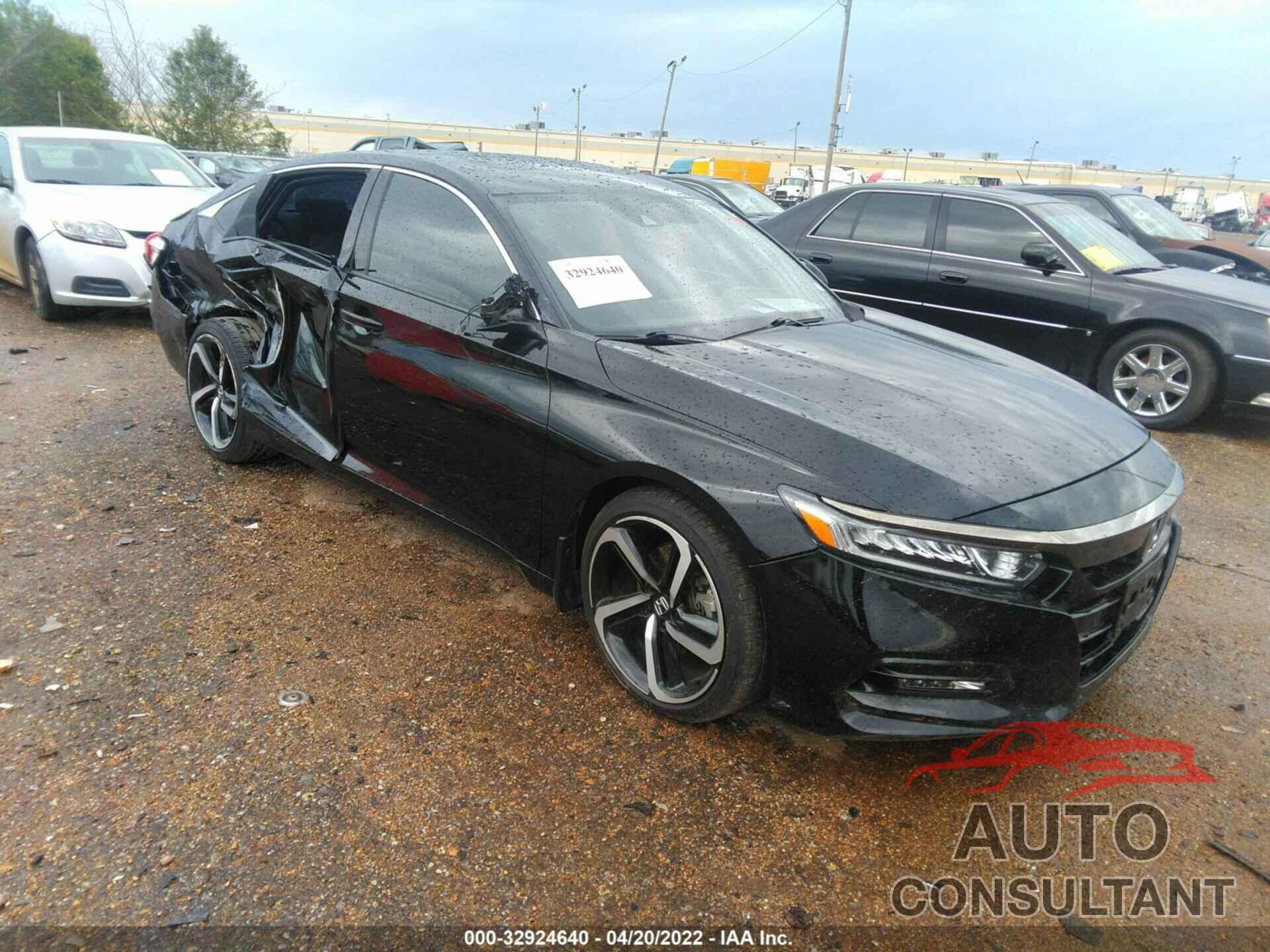 HONDA ACCORD SEDAN 2018 - 1HGCV2F32JA048107