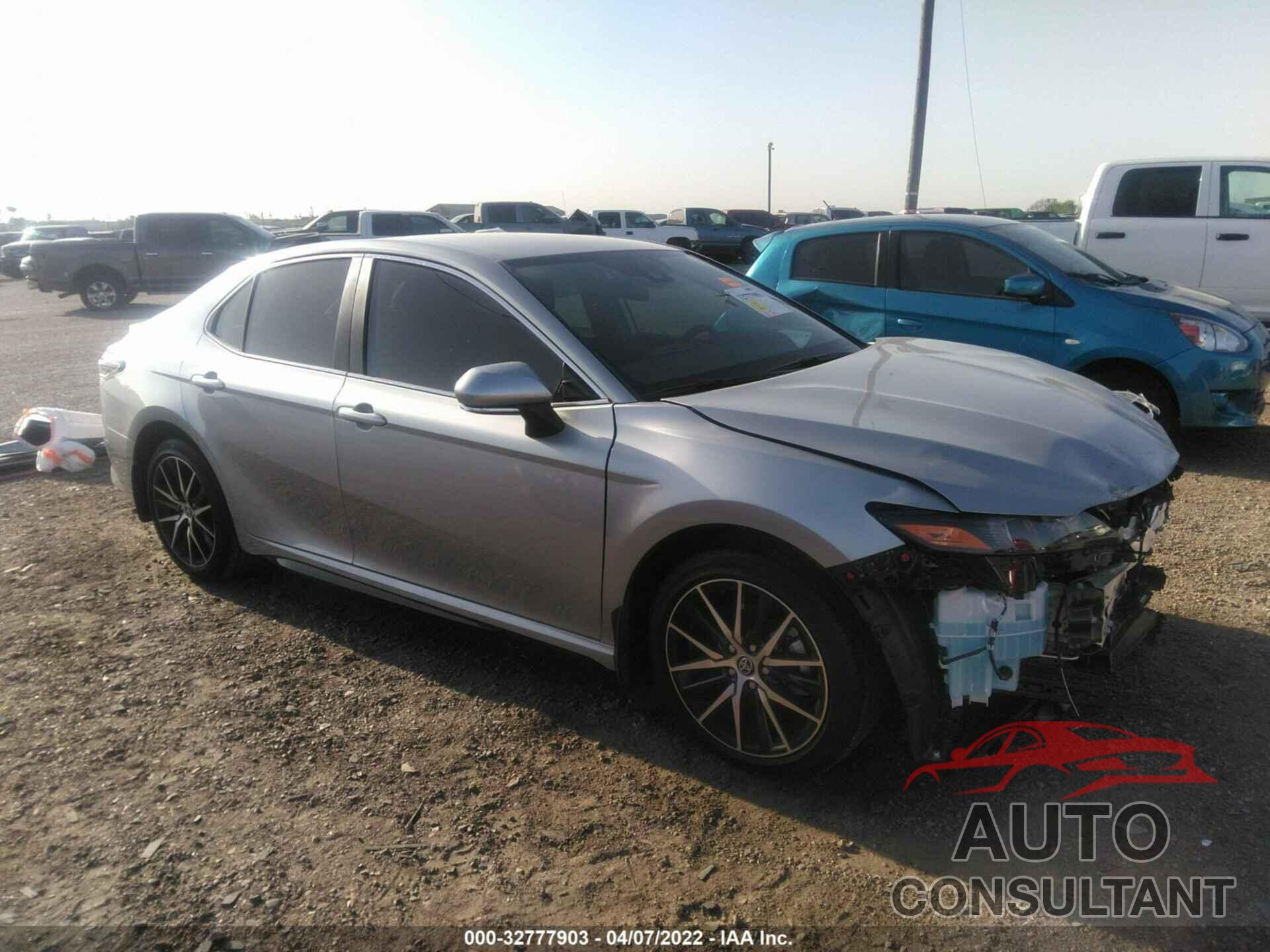 TOYOTA CAMRY 2022 - 4T1G11AK8NU634976